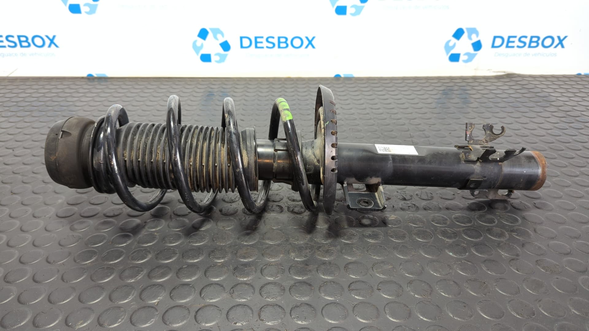 Recambio de AMORTIGUADOR DELANTERO DERECHO para AUDI A1 SPORTBACK (8XF) 1.6 TDI CXMA referencia OEM IAM 6C0413031CD - GRIS