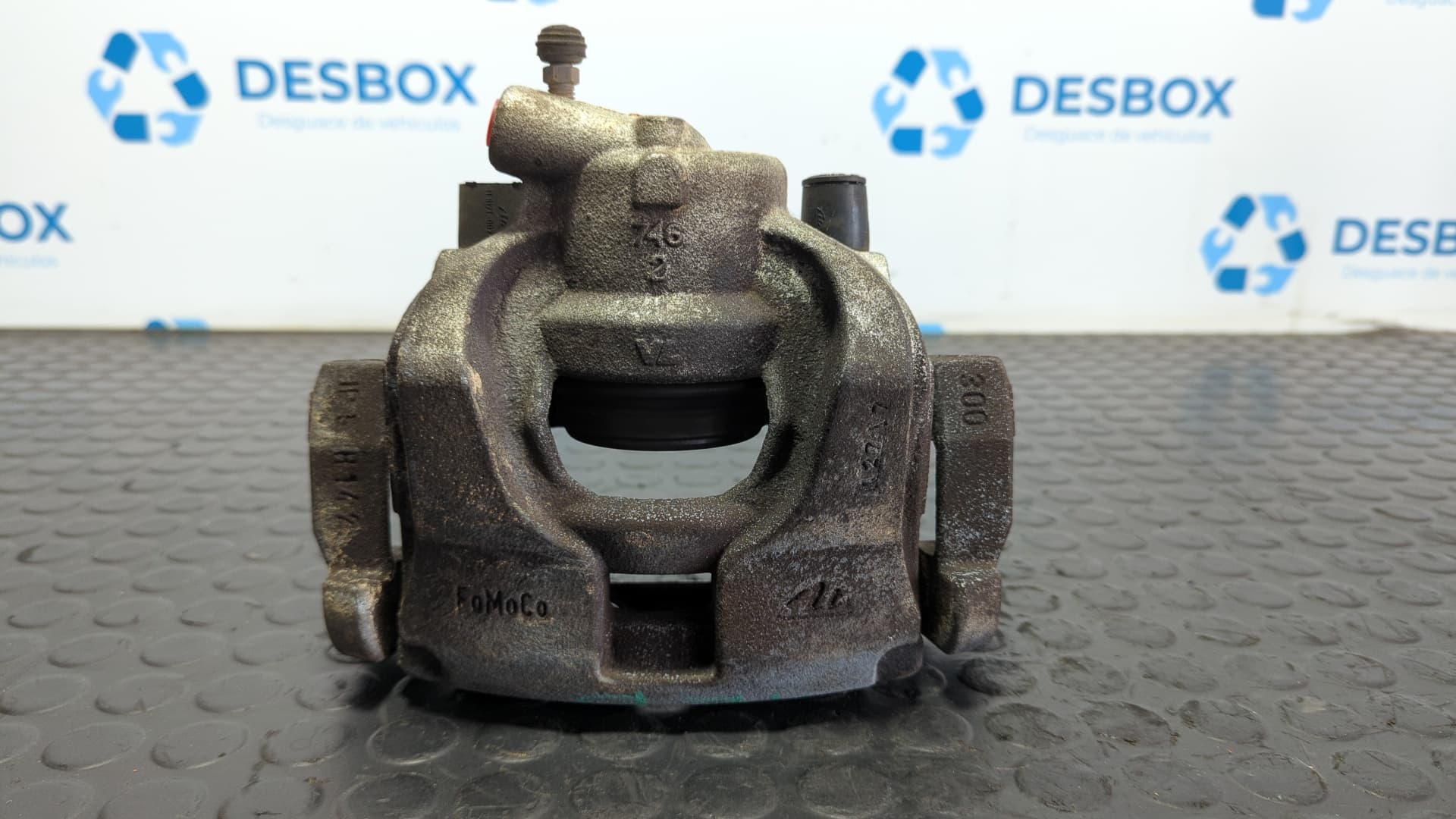 Recambio de PINZA DE FRENO DELANTERA DERECHA para FORD MONDEO BER. (CA2) 1.8 TDCI QYBA referencia OEM IAM 746 - NEGRO