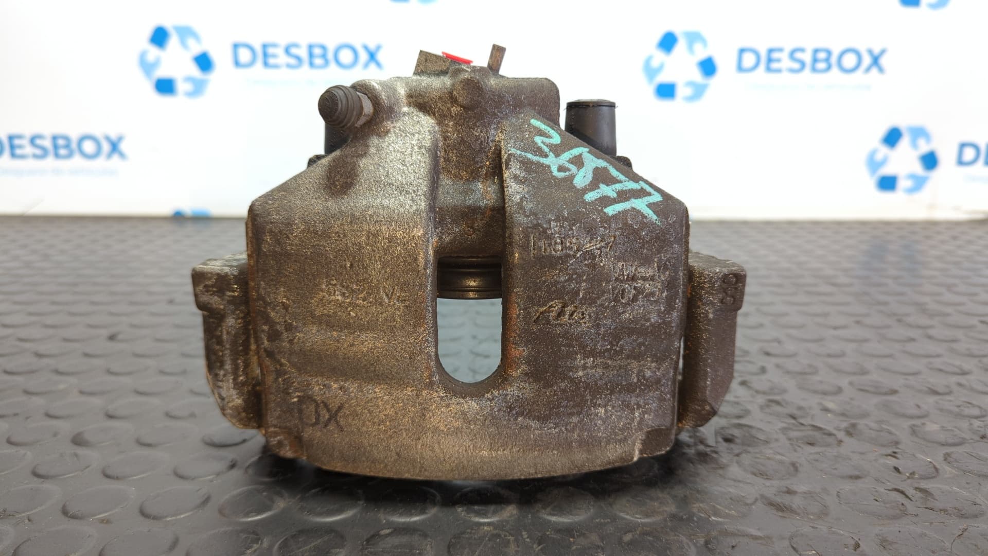 Recambio de PINZA DE FRENO DELANTERA DERECHA para AUDI A1 SPORTBACK (8XF) 1.6 TDI CXMA referencia OEM IAM 582VL - GRIS