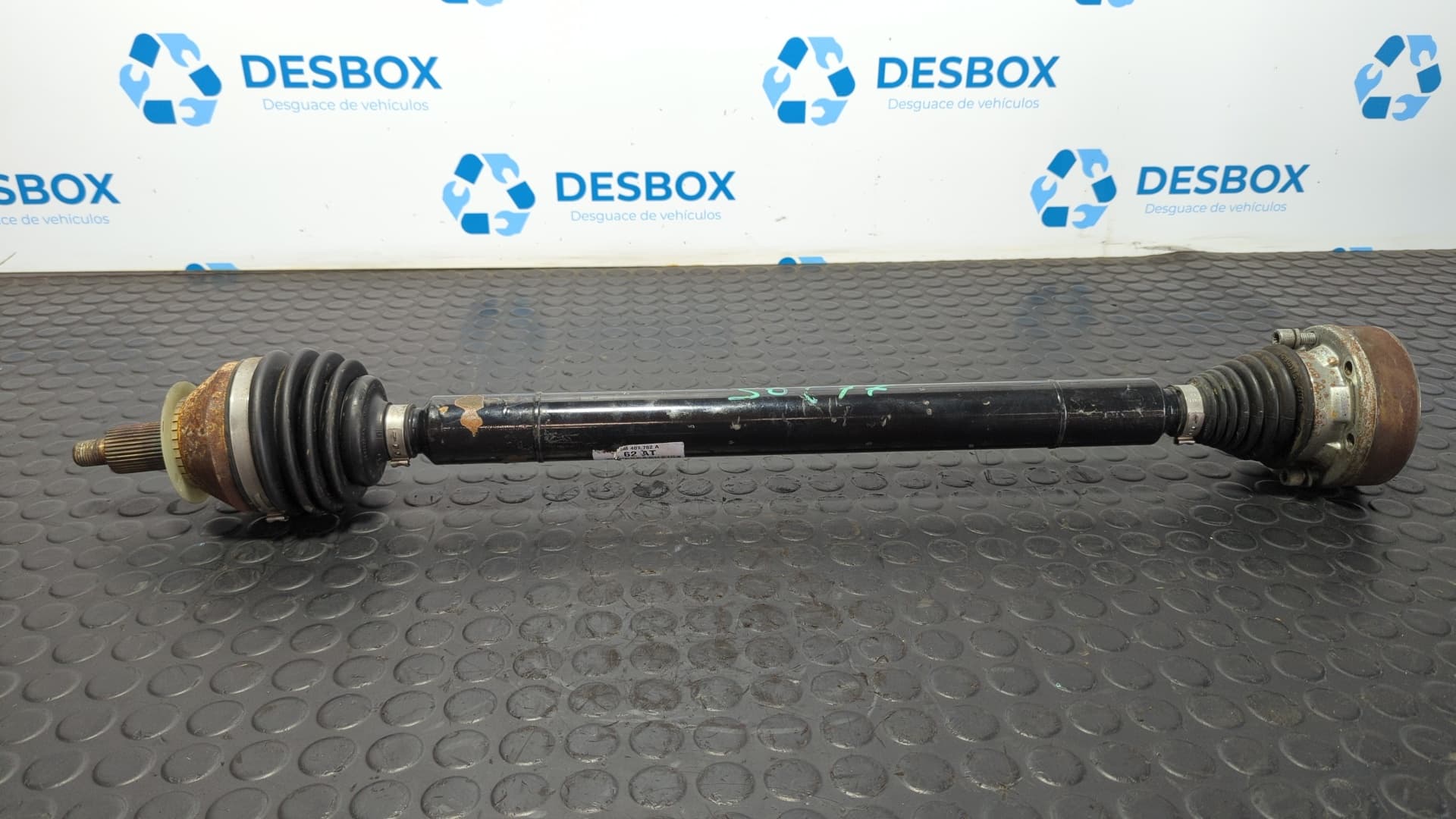 Recambio de TRANSMISION DELANTERA DERECHA para AUDI A1 SPORTBACK (8XF) 1.6 TDI CXMA referencia OEM IAM 6R0407762A - GRIS
