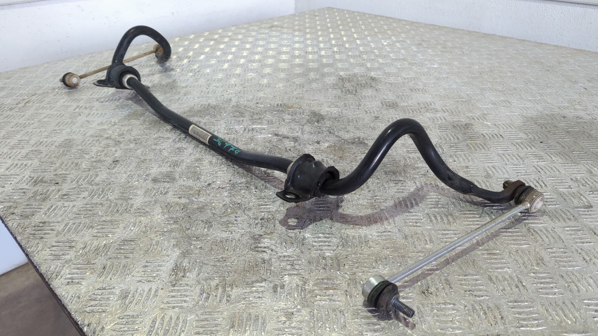 Recambio de BARRA ESTABILIZADORA DELANTERA para FORD MONDEO BER. (CA2) 1.8 TDCI QYBA referencia OEM IAM 6G9N5482DB - NEGRO 3