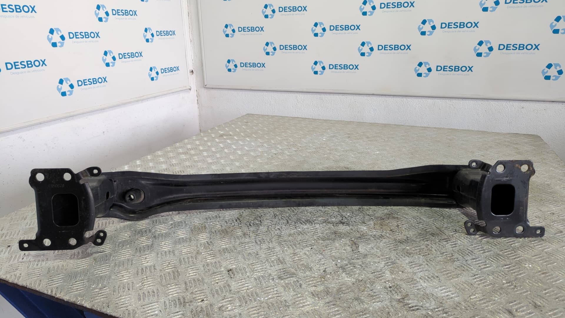 Recambio de REFUERZO PARAGOLPES DELANTERO para SEAT ALTEA (5P1) 1.6 CAYC referencia OEM IAM 5P0807109B - BLANCO 3