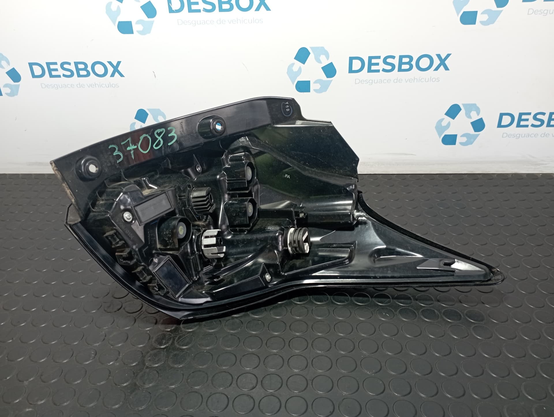 Recambio de PILOTO TRASERO IZQUIERDO para TOYOTA YARIS (XP21) YARIS HIBRID M15A referencia OEM IAM V356015L - AZUL 2