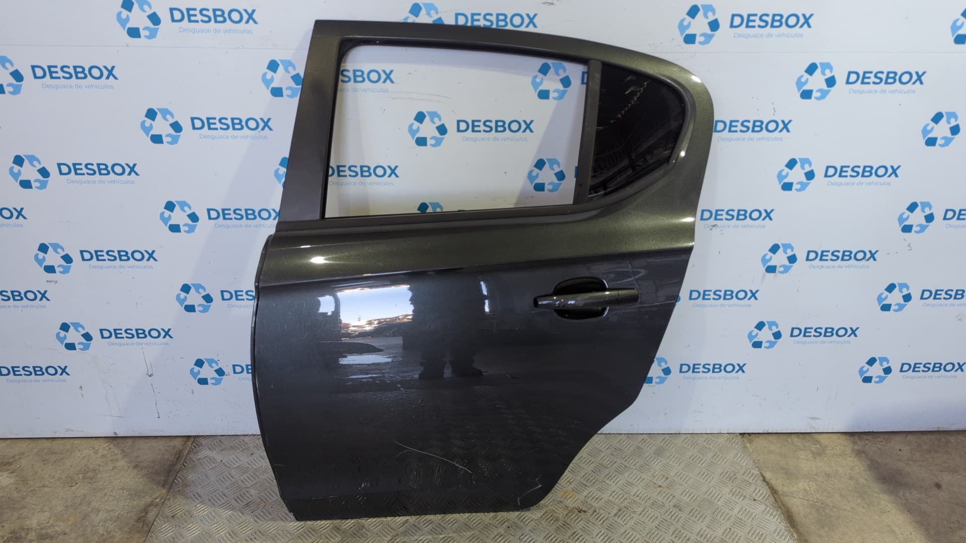 Recambio de PUERTA TRASERA IZQUIERDA para OPEL CORSA E 1.4 GASOLINA B14XER - GRIS