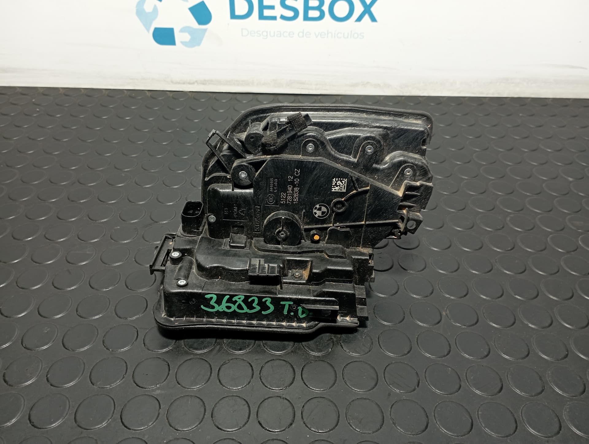 Recambio de CERRADURA PUERTA TRASERA DERECHA para BMW SERIE X1 (F48) X1 SDRIVE 18D B47C20A referencia OEM IAM 18283810CZ - BLANCO