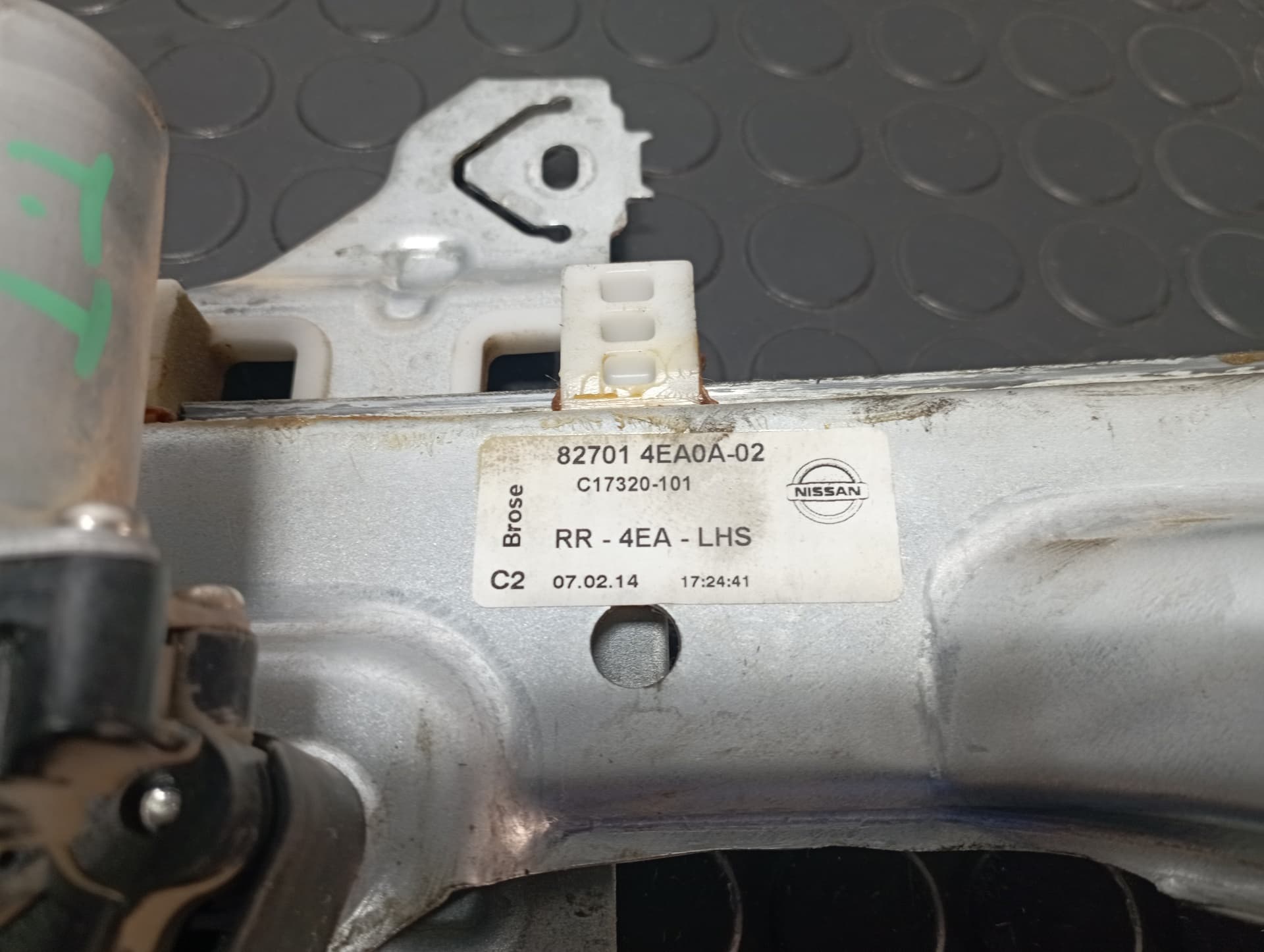 Recambio de ELEVALUNAS TRASERO IZQUIERDO para NISSAN QASHQAI (J11) J11 1.5 DCI K9K430 referencia OEM IAM 827014EA0A02 - BLANCO 2