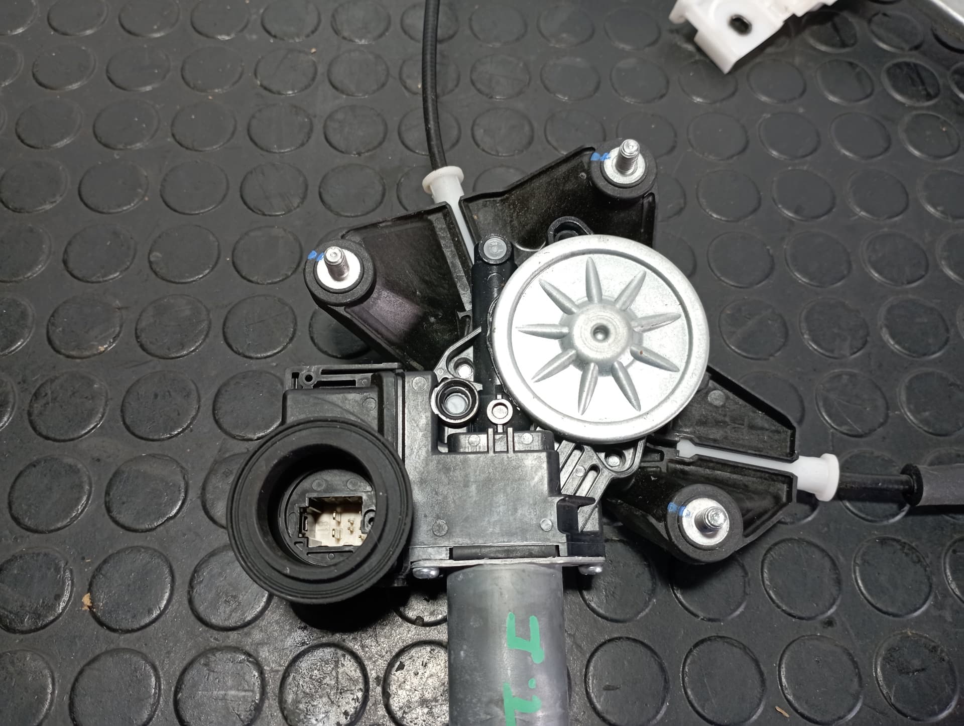 Recambio de ELEVALUNAS TRASERO IZQUIERDO para TOYOTA YARIS (XP21) YARIS HIBRID M15A referencia OEM IAM 0620206090 - AZUL 2