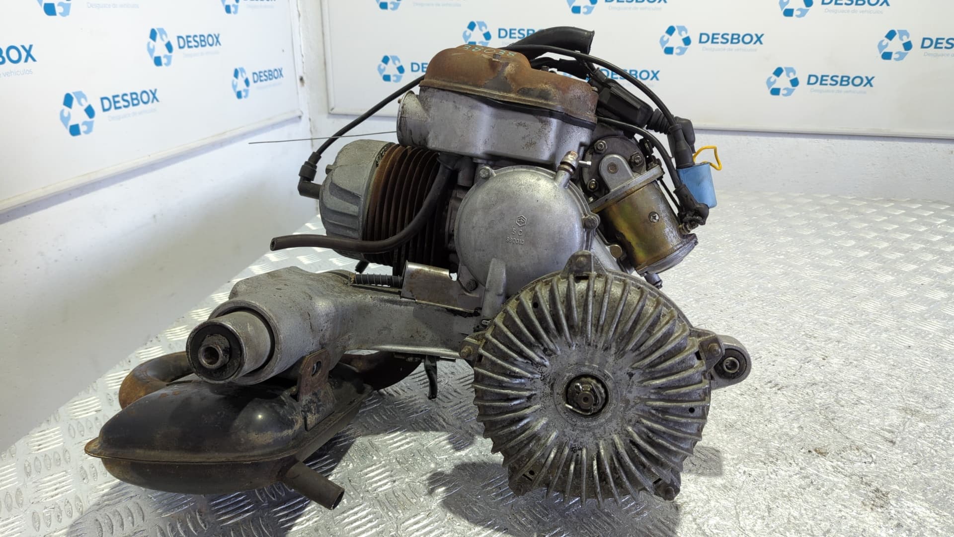 Recambio de MOTOR  para PIAGGIO (VESPA) COSA 125 VNR1M referencia OEM IAM VNR1M - AZUL 2