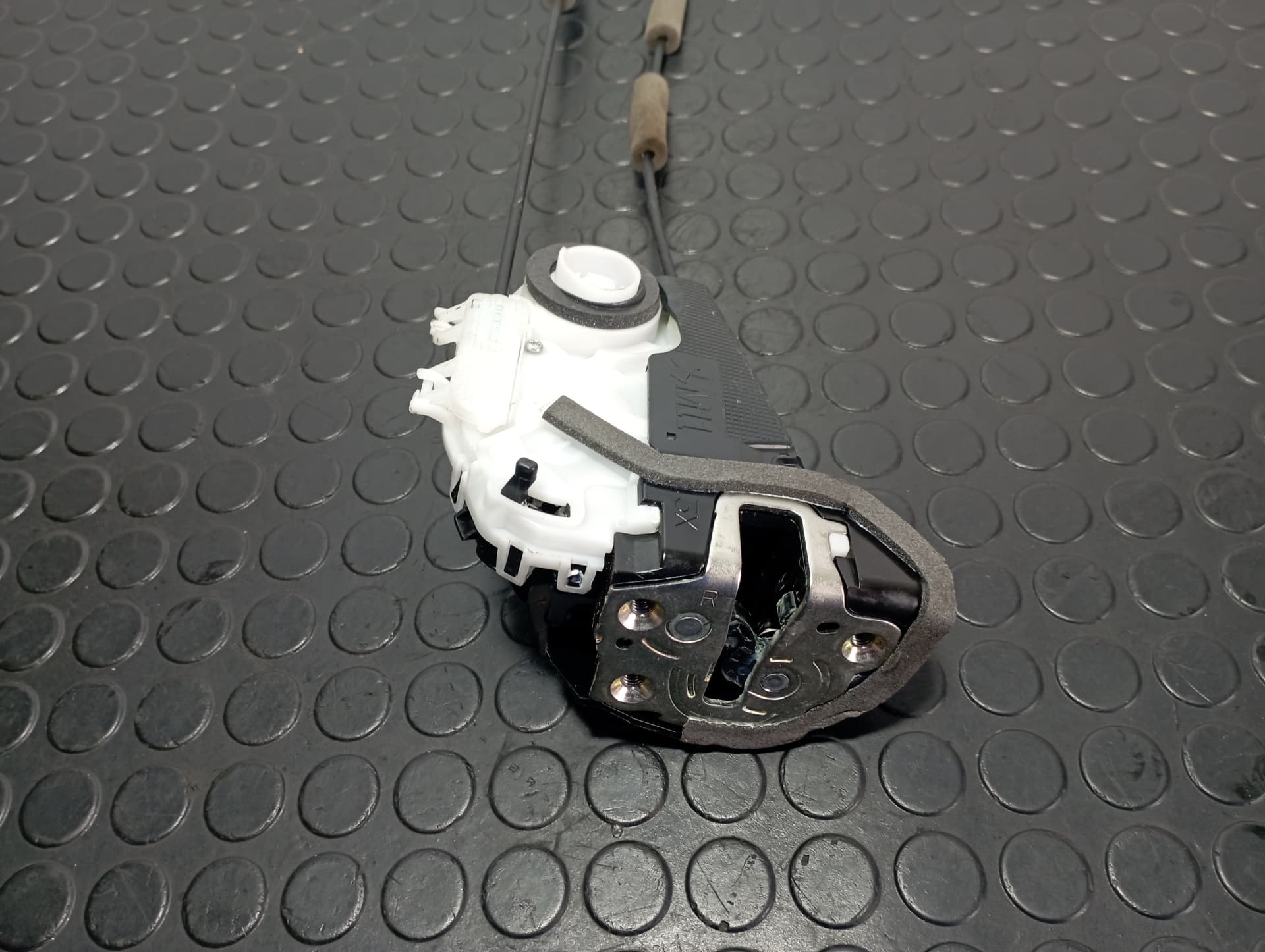 Recambio de CERRADURA PUERTA TRASERA DERECHA para TOYOTA YARIS (XP21) YARIS HIBRID M15A referencia OEM IAM V5114110 - AZUL 3