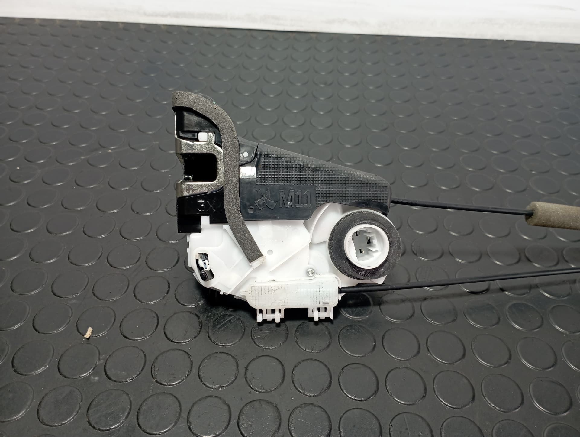 Recambio de CERRADURA PUERTA TRASERA IZQUIERDA para TOYOTA YARIS (XP21) YARIS HIBRID M15A referencia OEM IAM V5114120 - AZUL 3