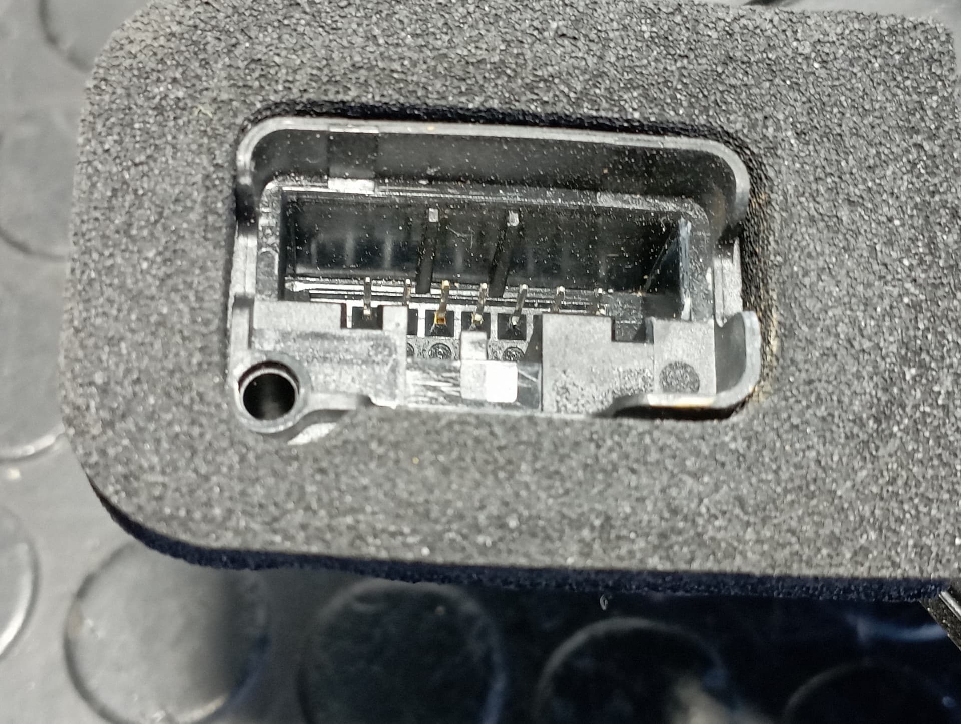 Recambio de CERRADURA PUERTA TRASERA DERECHA para AUDI Q3 (F3B) 35 TDI DTSB referencia OEM IAM A6L5TA839016L - BLANCO 4