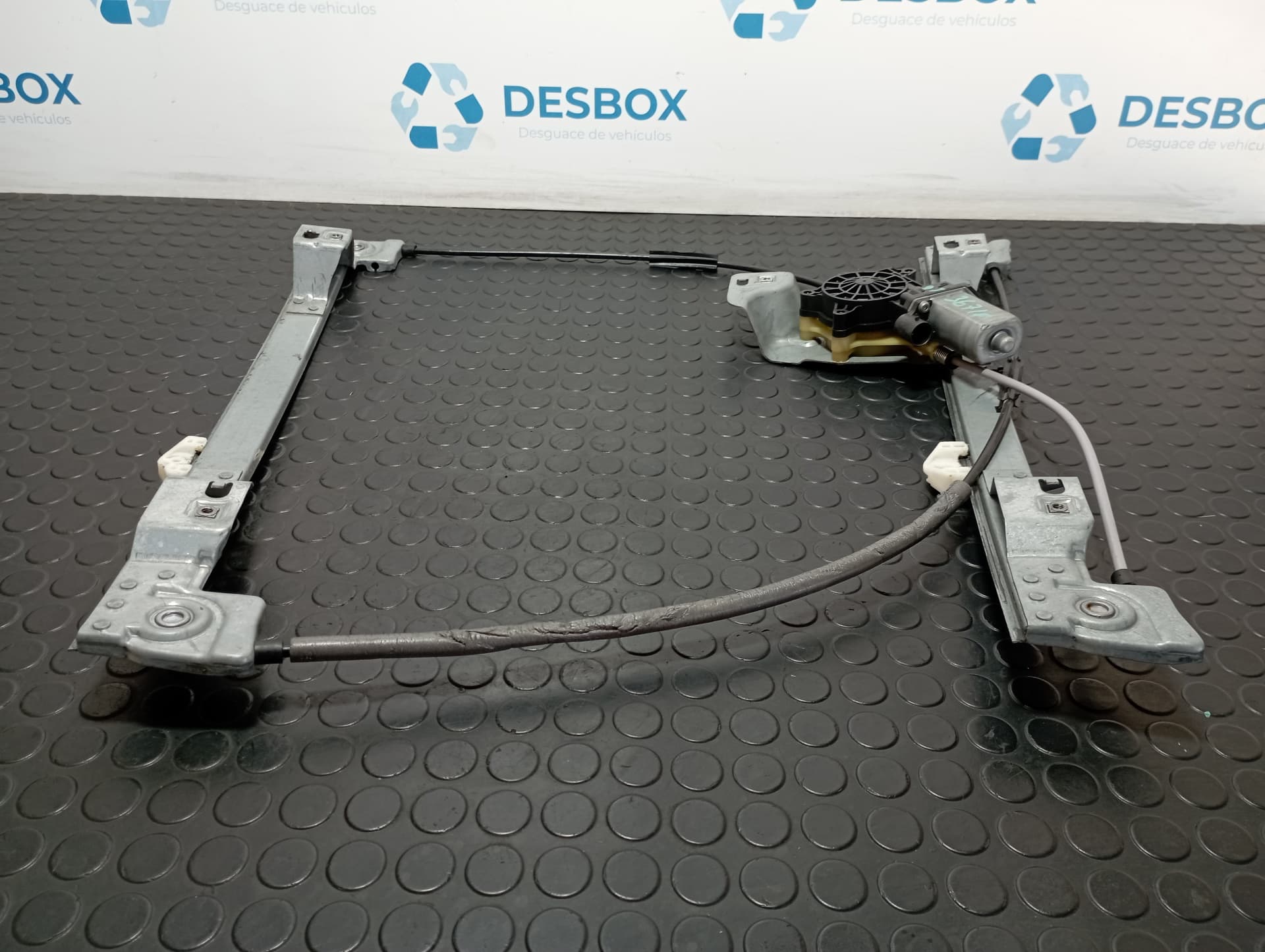 Recambio de ELEVALUNAS DELANTERO IZQUIERDO para RENAULT KANGOO K9KB6 referencia OEM IAM 402087A - BLANCO