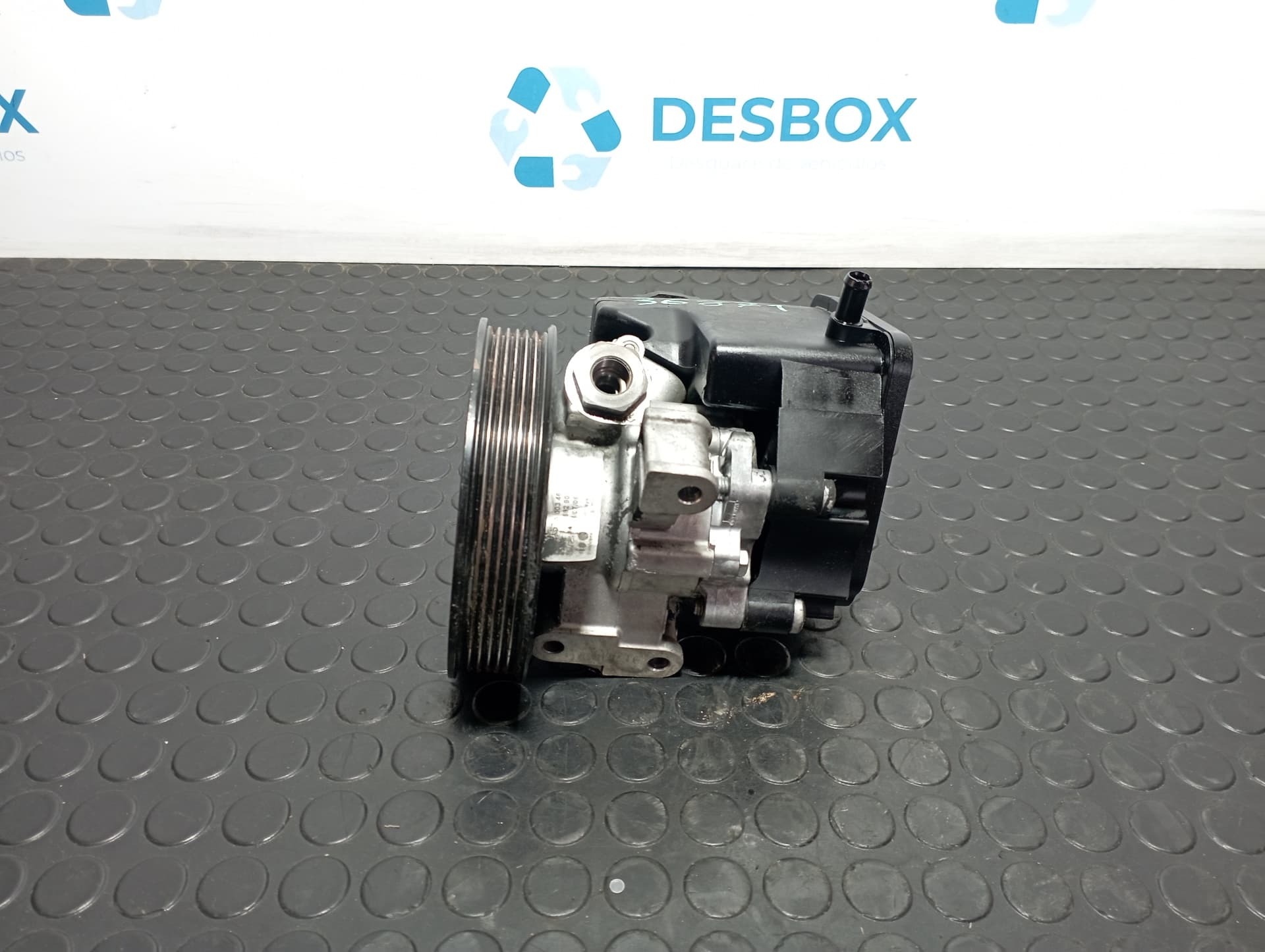 Recambio de BOMBA DIRECCION para MERCEDES-BENZ VITO (W639) BASIC, COMBI 2.2 CDI  OM646982 referencia OEM IAM A0034667201 - VERDE 4