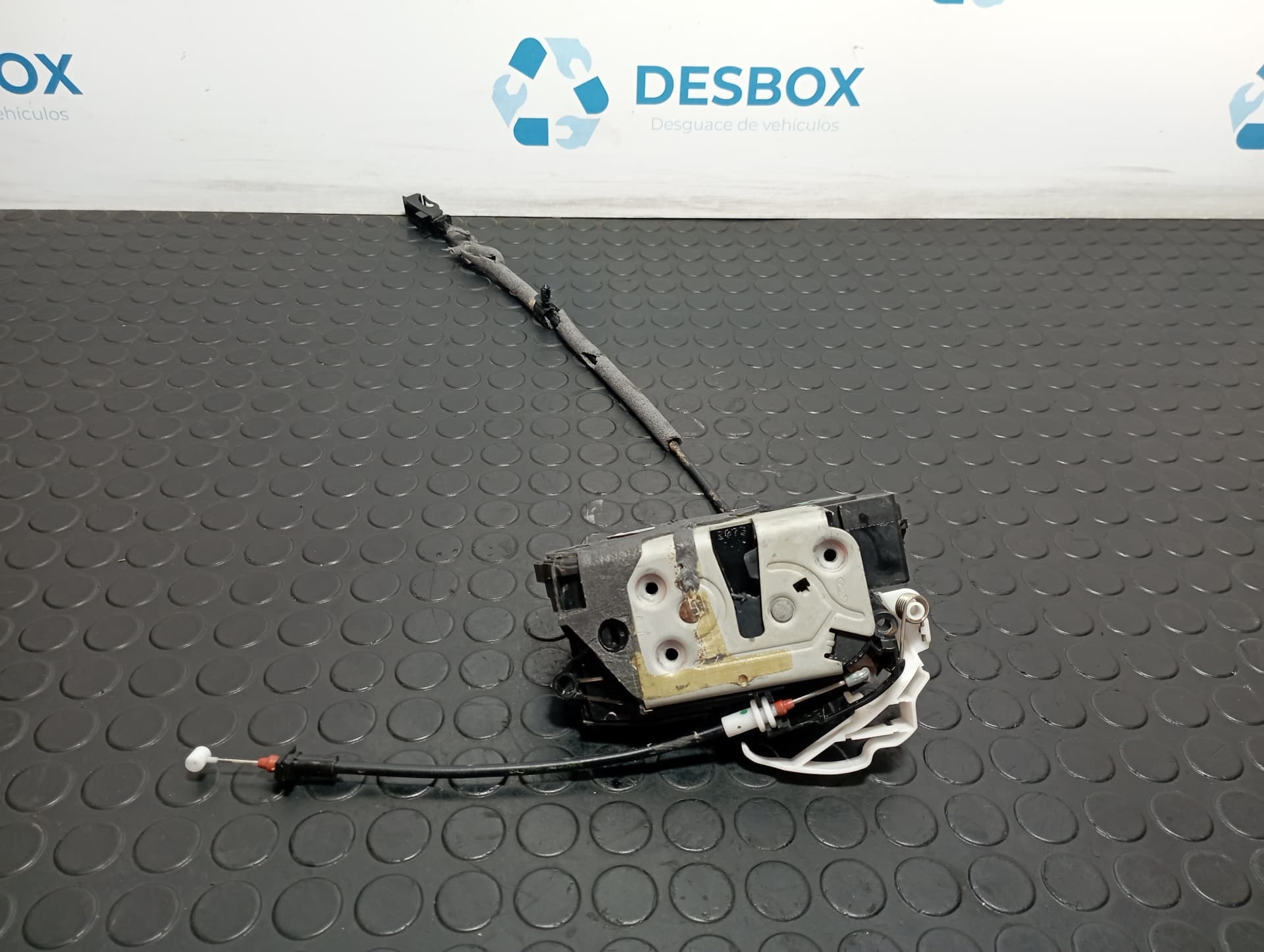 Recambio de CERRADURA PUERTA TRASERA IZQUIERDA para FORD FOCUS LIM. (CB8) FOCUS ST SPORT R9DA referencia OEM IAM BM5AA26413BD - ROJO 3