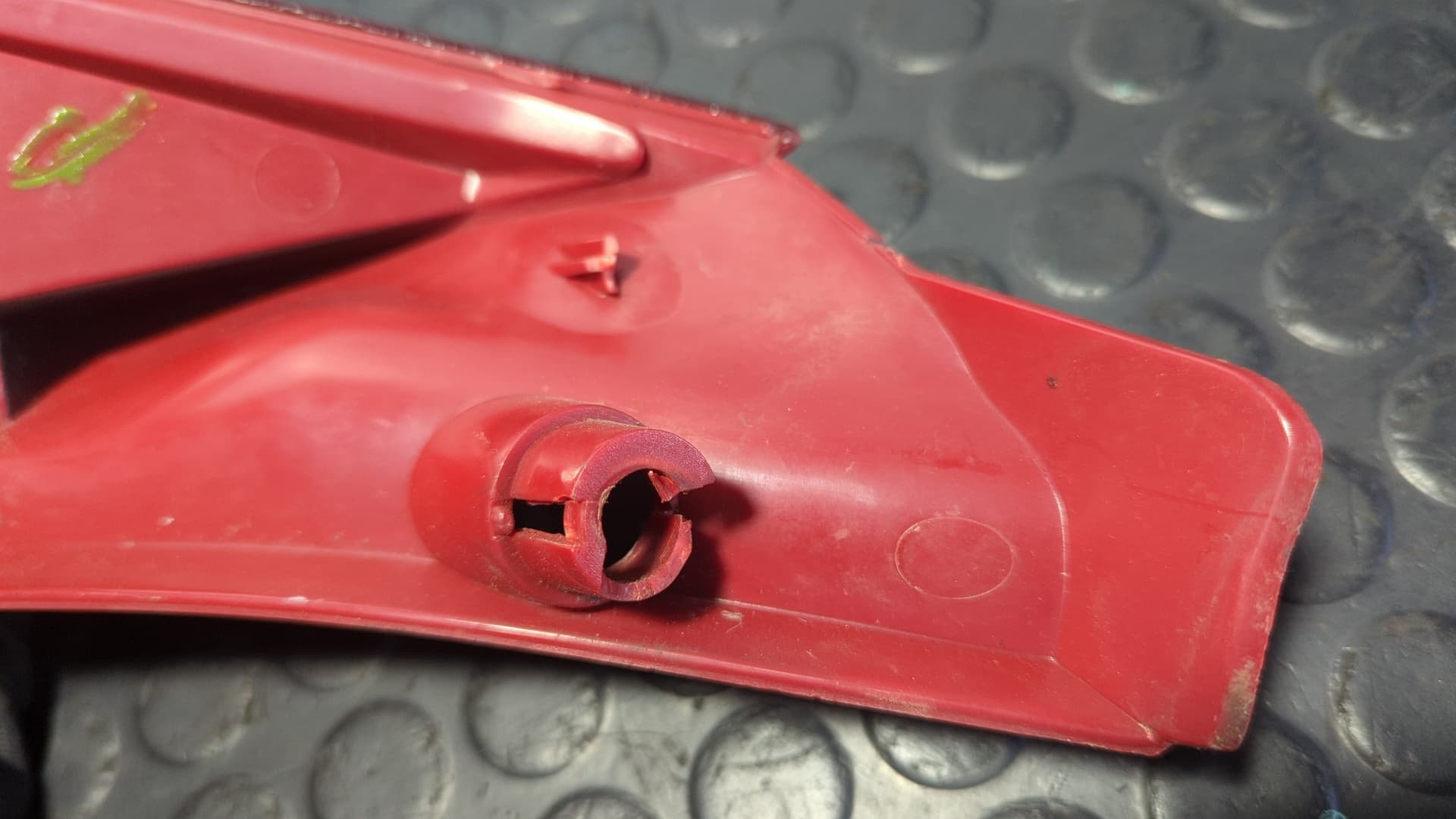 Recambio de PILOTO TRASERO DERECHO para CITROEN C3 1.1 referencia OEM IAM 2556 2