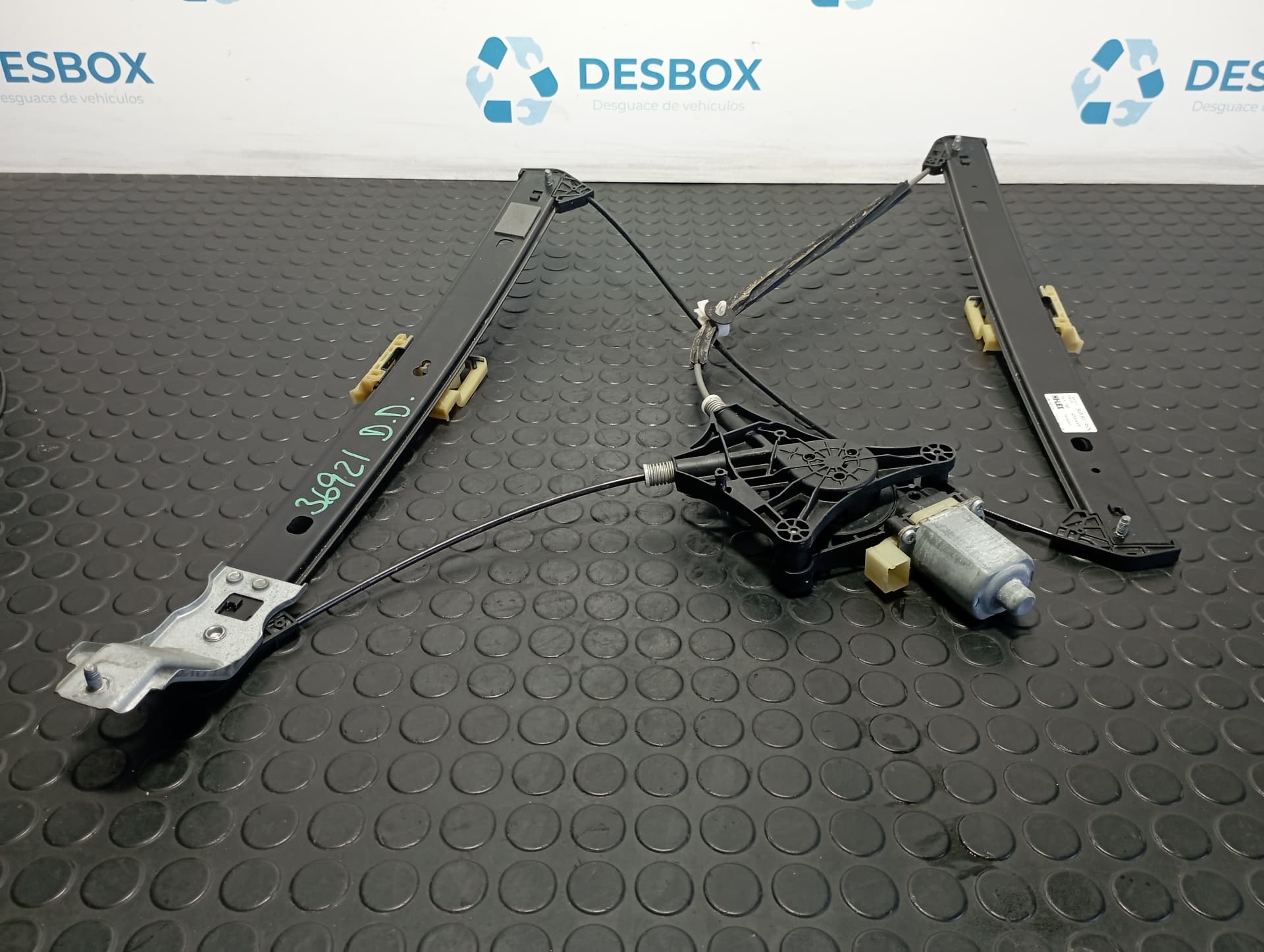 Recambio de ELEVALUNAS DELANTERO DERECHO para AUDI Q3 (F3B) 35 TDI DTSB referencia OEM IAM 83A837462 - BLANCO