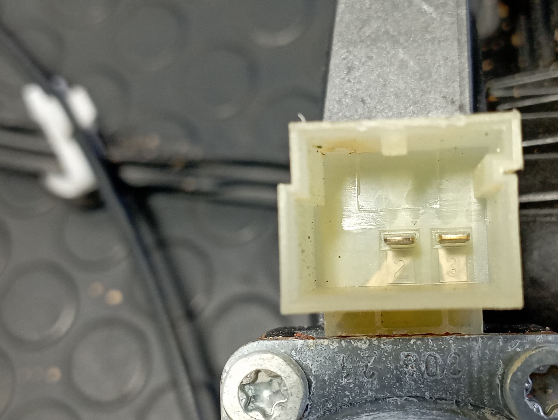 Recambio de ELEVALUNAS DELANTERO DERECHO para AUDI Q3 (F3B) 35 TDI DTSB referencia OEM IAM 83A837462 - BLANCO 2