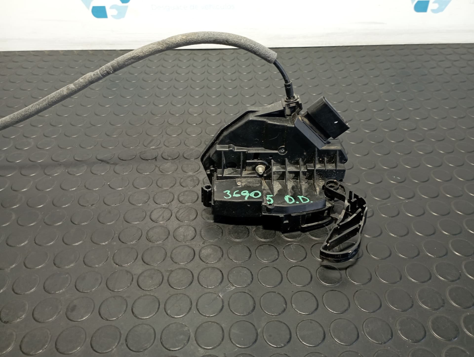 Recambio de CERRADURA PUERTA DELANTERA DERECHA para FORD FOCUS LIM. (CB8) FOCUS ST SPORT R9DA referencia OEM IAM BM5AA21812DD - ROJO 3