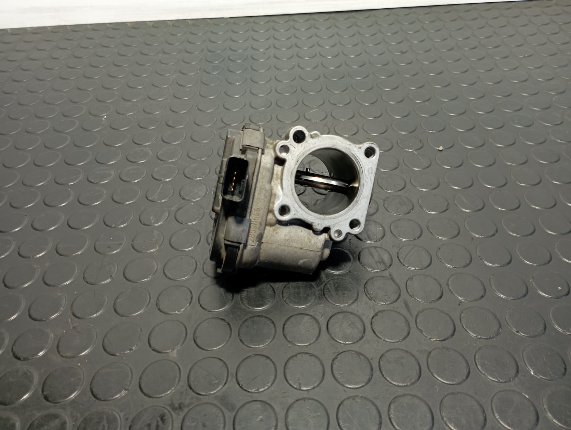 Recambio de CAJA MARIPOSA para FORD FOCUS TURN. III1.6 TDCI T1DB referencia OEM IAM 9673534480 - GRIS 4
