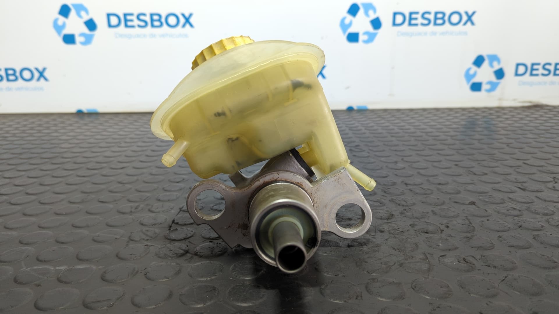 Recambio de BOMBA FRENO para VOLKSWAGEN PASSAT BERLINA (3B3) AVF referencia OEM IAM 4B0611301E