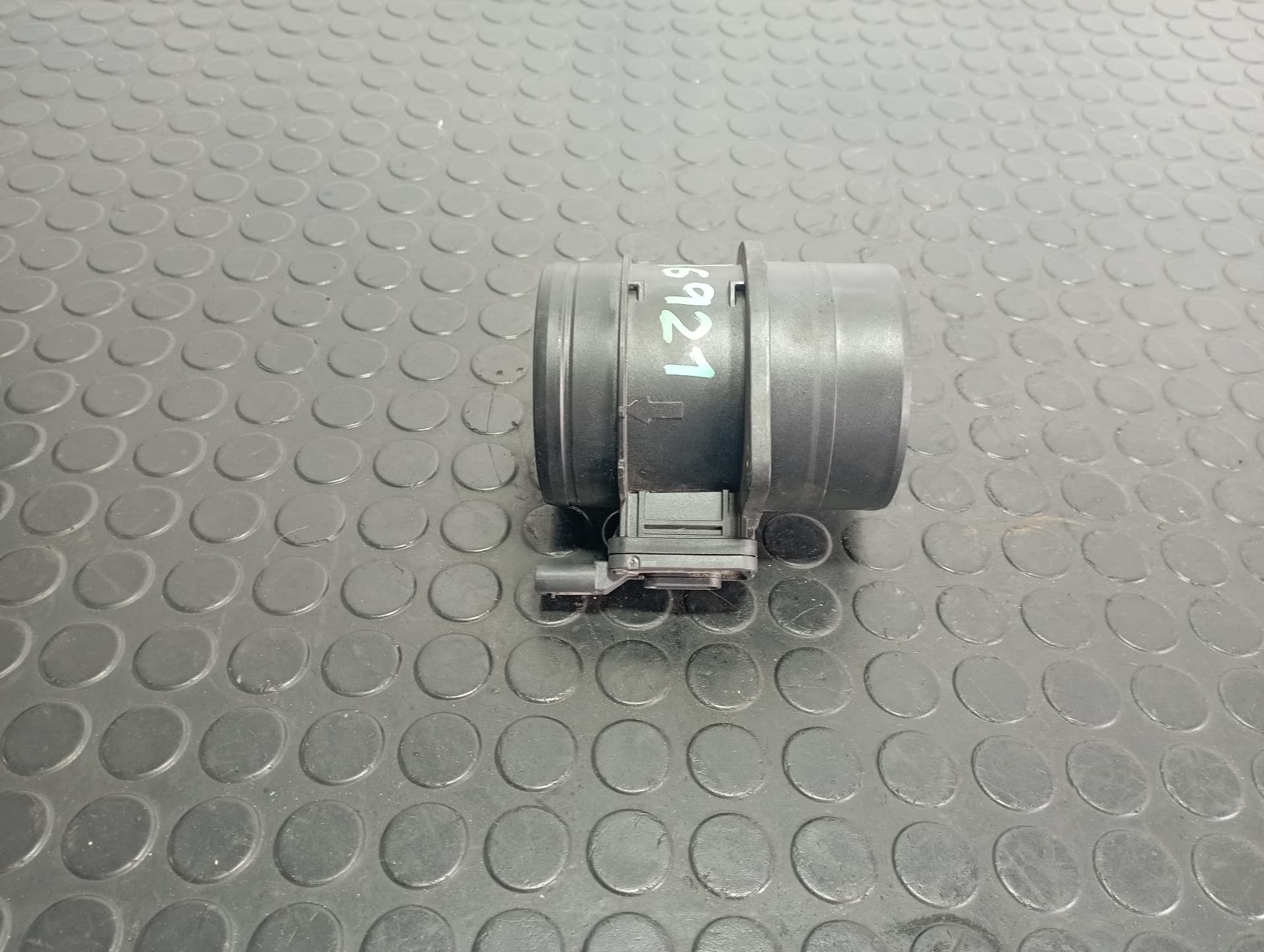 Recambio de CAUDALIMETRO para AUDI Q3 (F3B) 35 TDI DTSB referencia OEM IAM 05L906461B - BLANCO