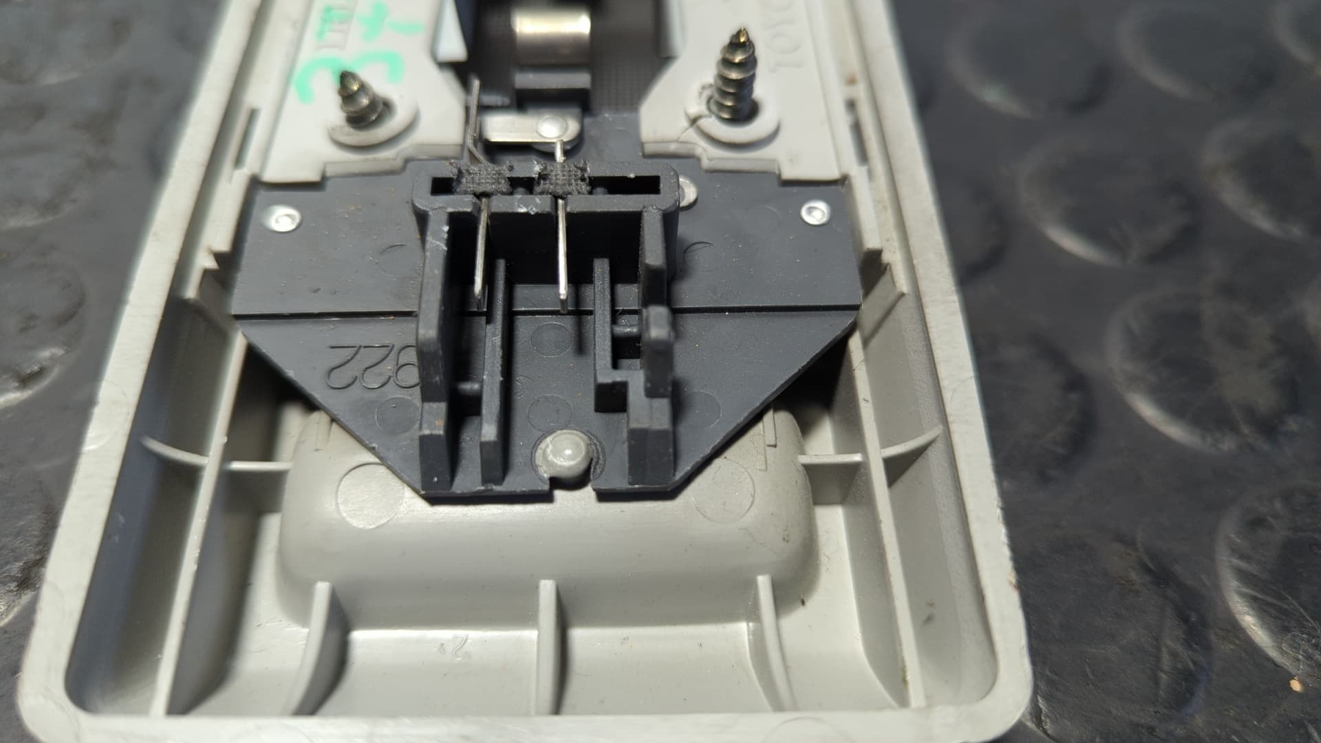 Recambio de LUZ INTERIOR para TOYOTA LAND CRUISER HDJ80 LAND CRUISER 4.2 TD 1HDT referencia OEM IAM IKI 9139 - NEGRO 2