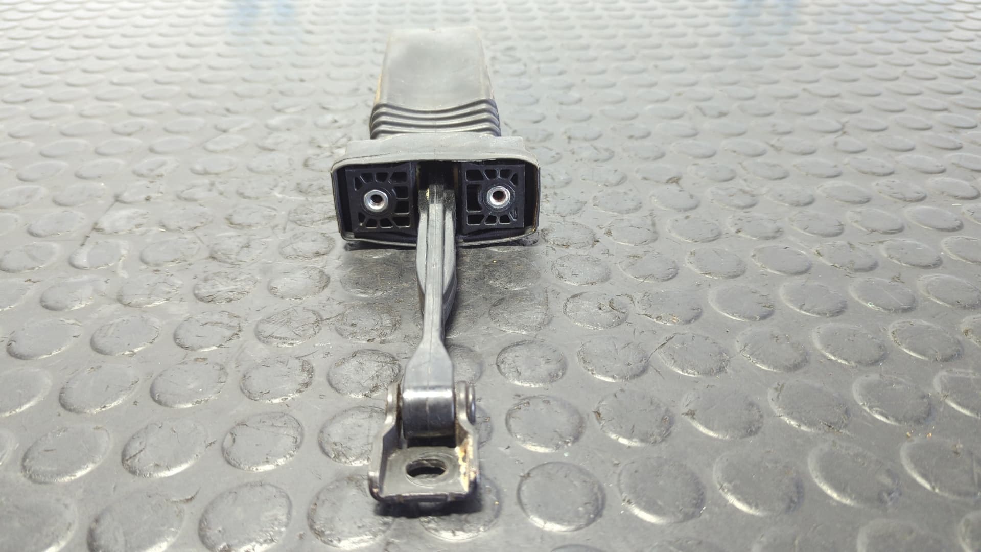 Recambio de RETENEDOR PUERTA DERECHA para AUDI Q3 (F3B) 35 TDI DTSB referencia OEM IAM 83A837249 - BLANCO 2