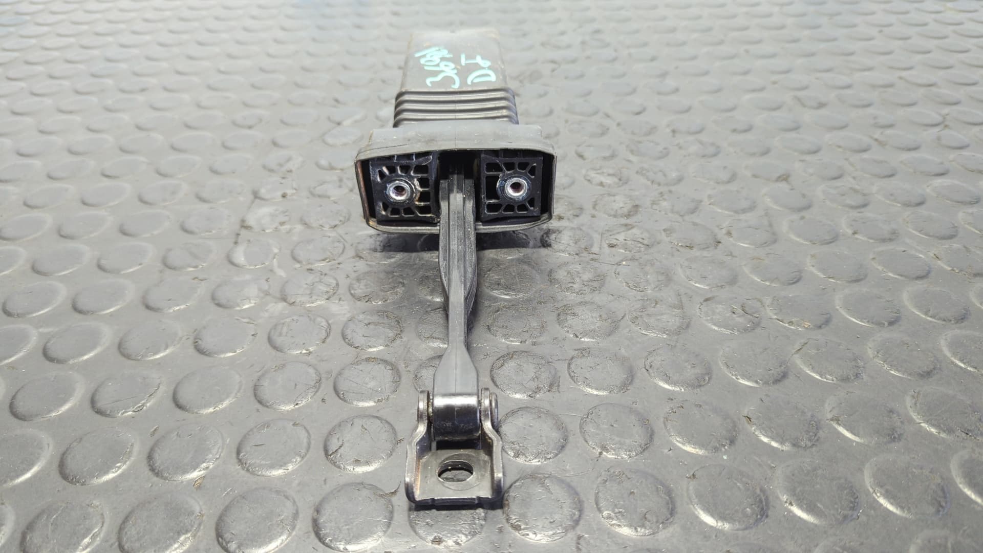 Recambio de RETENEDOR PUERTA IZQUIERDA  para AUDI Q3 (F3B) 35 TDI DTSB referencia OEM IAM 83A837249 - BLANCO 2