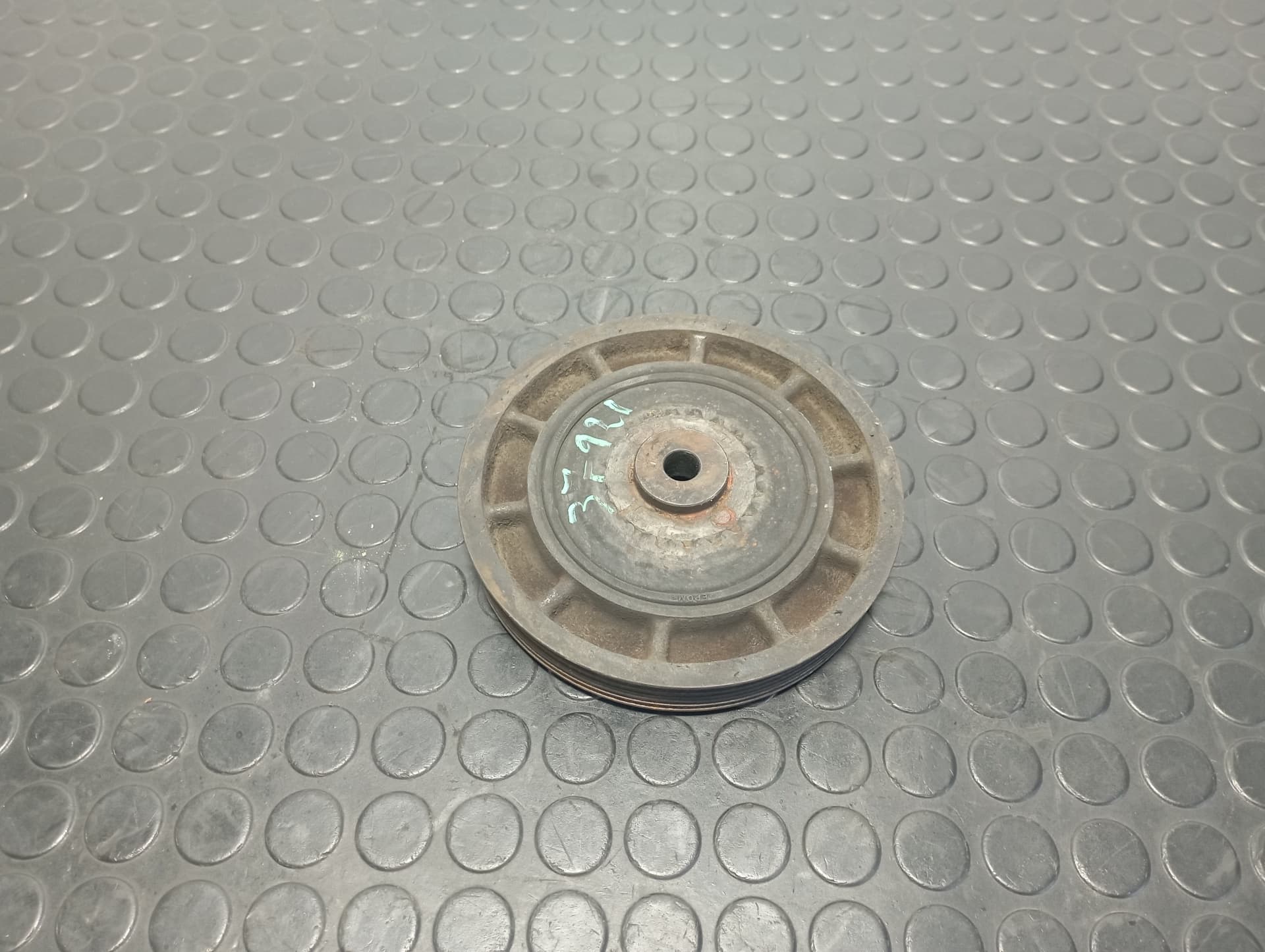 Recambio de POLEA CIGUEÑAL para OPEL VIVARO 1.9 DCI F9QU7 referencia OEM IAM C27581 - BLANCO 3