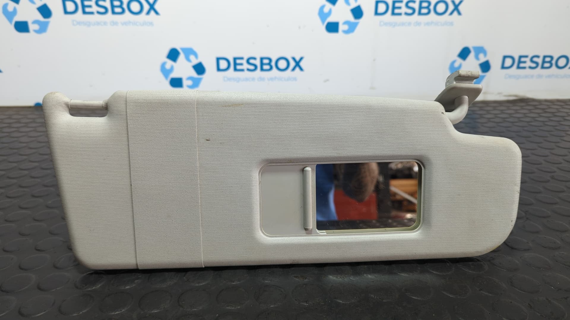 Recambio de PARASOL DERECHO para VOLKSWAGEN GOLF VI (5K1) Rabbit CAYB referencia OEM IAM 1K0857552H - AZUL
