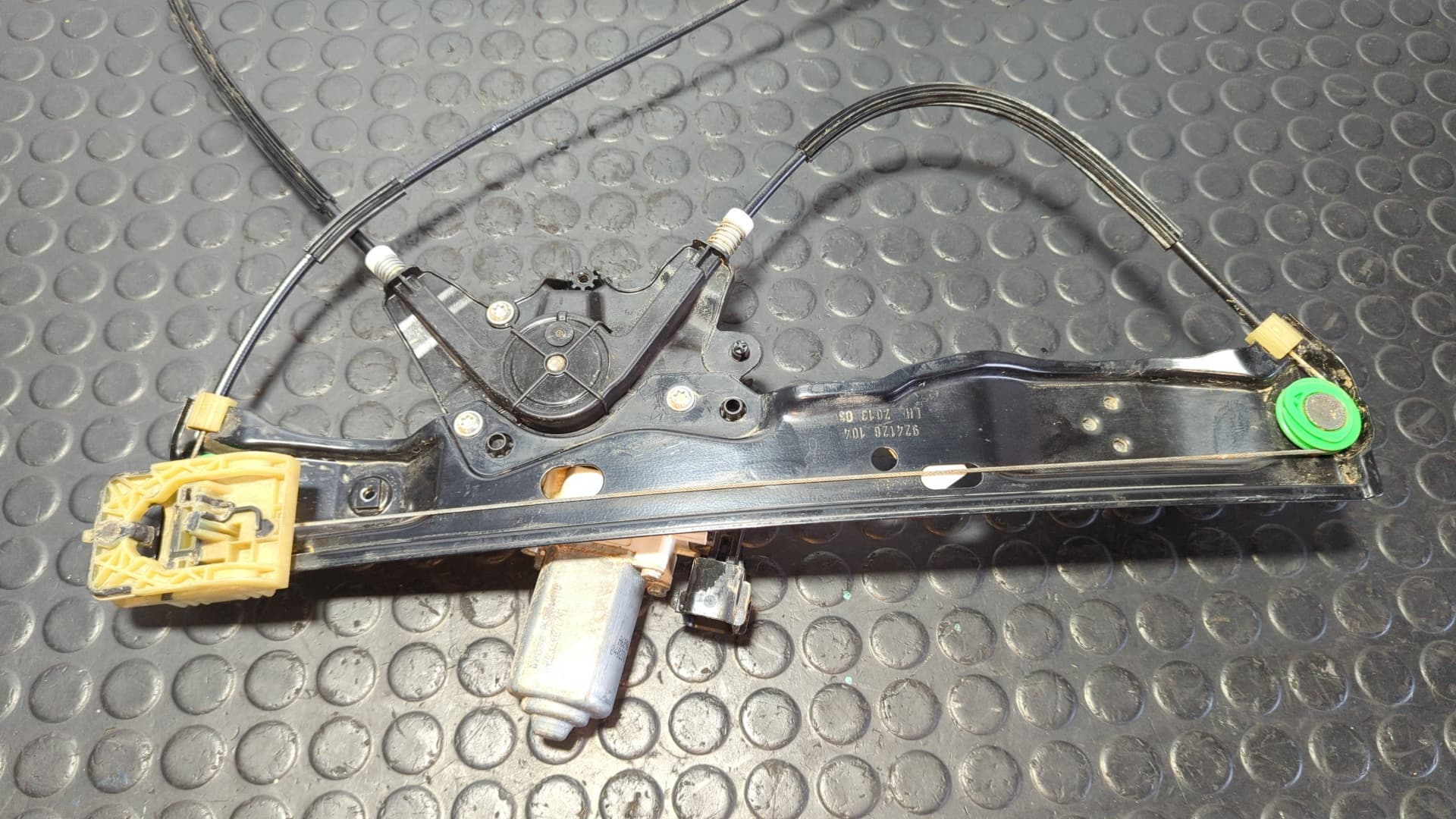 Recambio de ELEVALUNAS DELANTERO IZQUIERDO para FORD FOCUS LIM. (CB8) FOCUS ST SPORT R9DA referencia OEM IAM BM51A23201BD - ROJO 4
