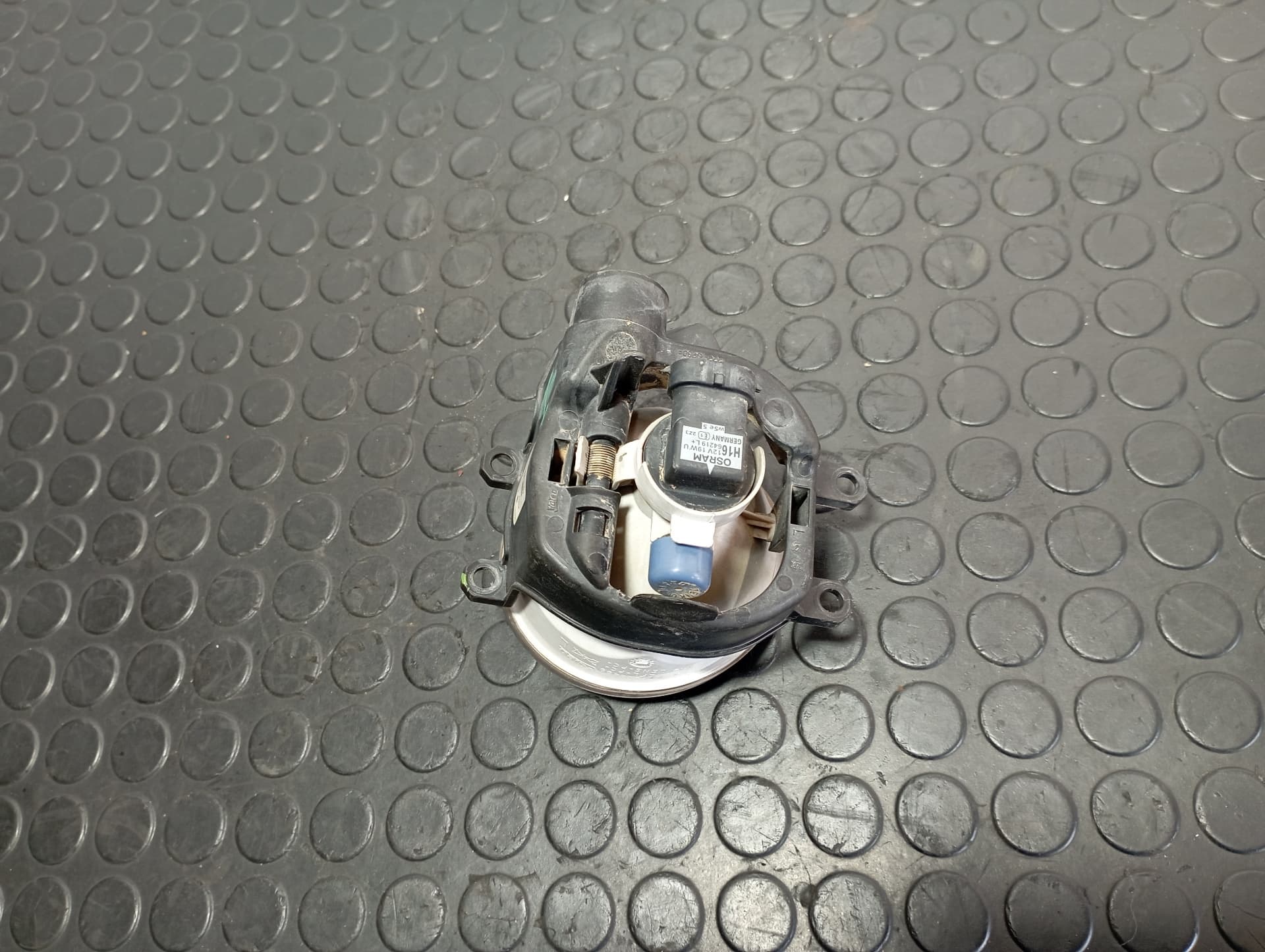 Recambio de FARO ANTINIEBLA IZQUIERDO para TOYOTA AURIS 1.8 HYBRID 2ZR referencia OEM IAM 90008497LH - BLANCO 2