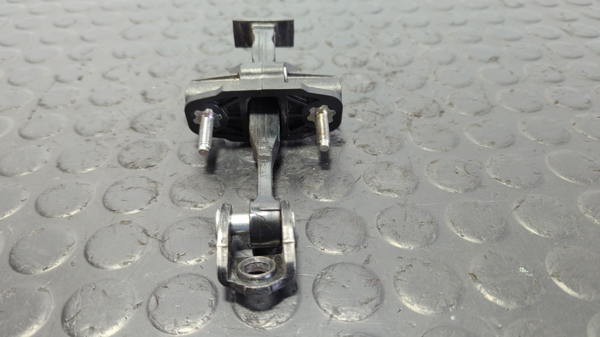Recambio de RETENEDOR PUERTA DERECHA para FORD FOCUS TURN. III1.6 TDCI T1DB referencia OEM IAM BM51A27200AA - GRIS 2