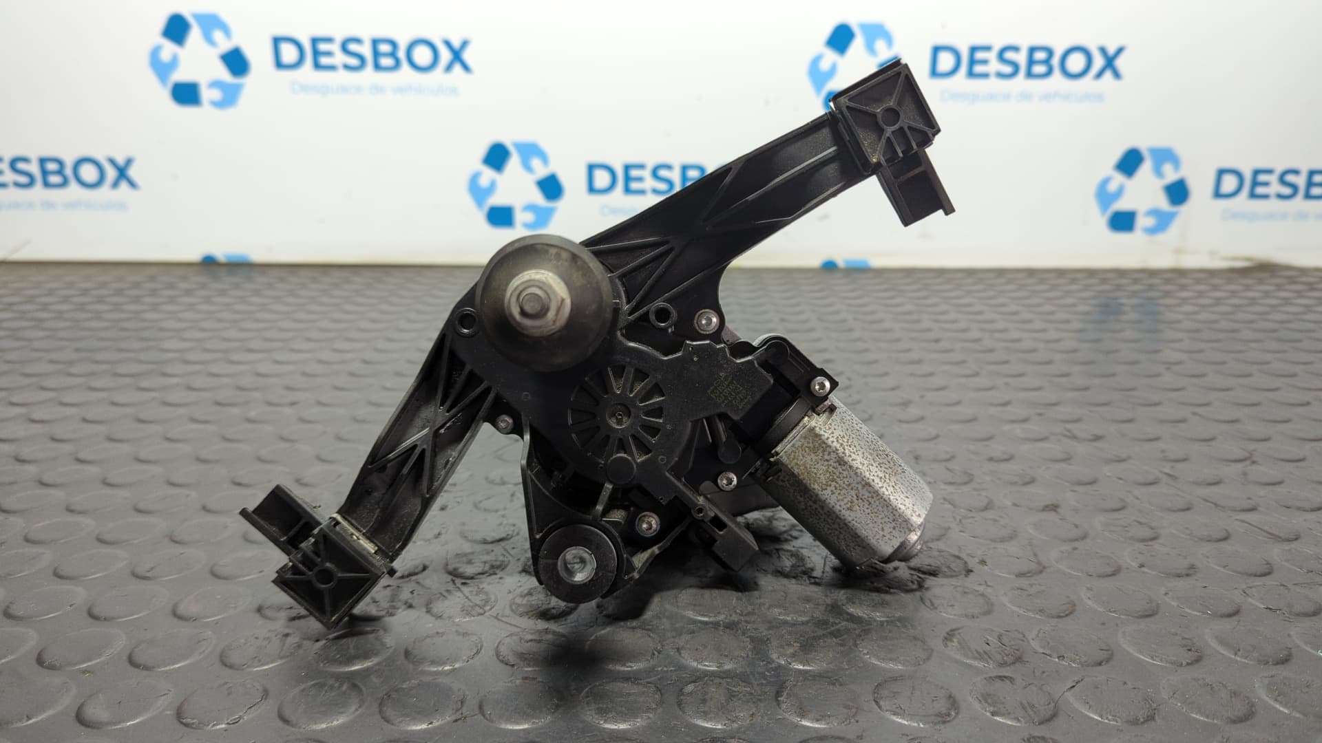 Recambio de MOTOR LIMPIA TRASERO para OPEL CORSA E 1.4 GASOLINA B14XER referencia OEM IAM 39045012 - GRIS