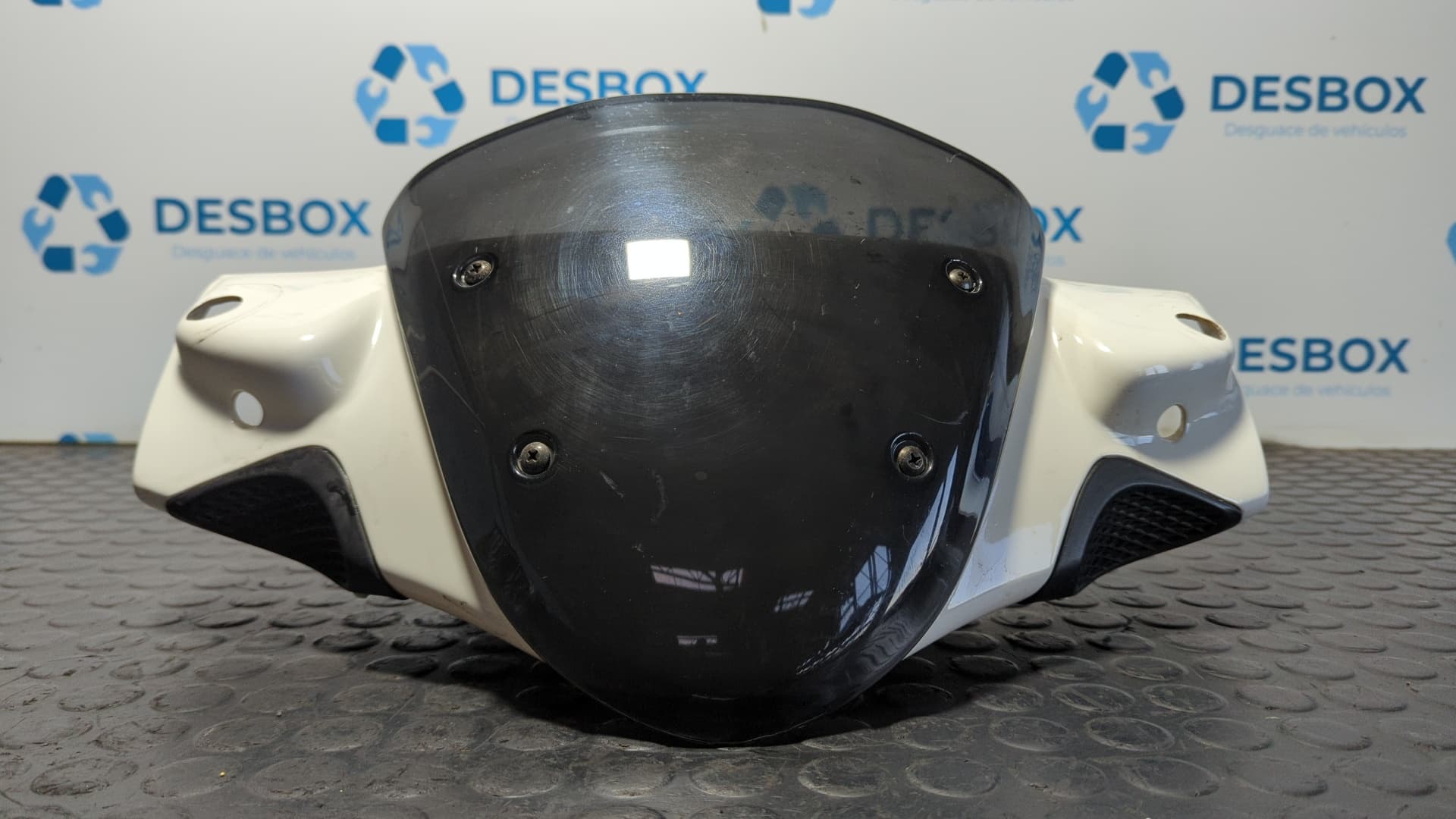 Recambio de MOLDURA para PIAGGIO (VESPA) NRG POWER 49 CC 49CC - NEGRO