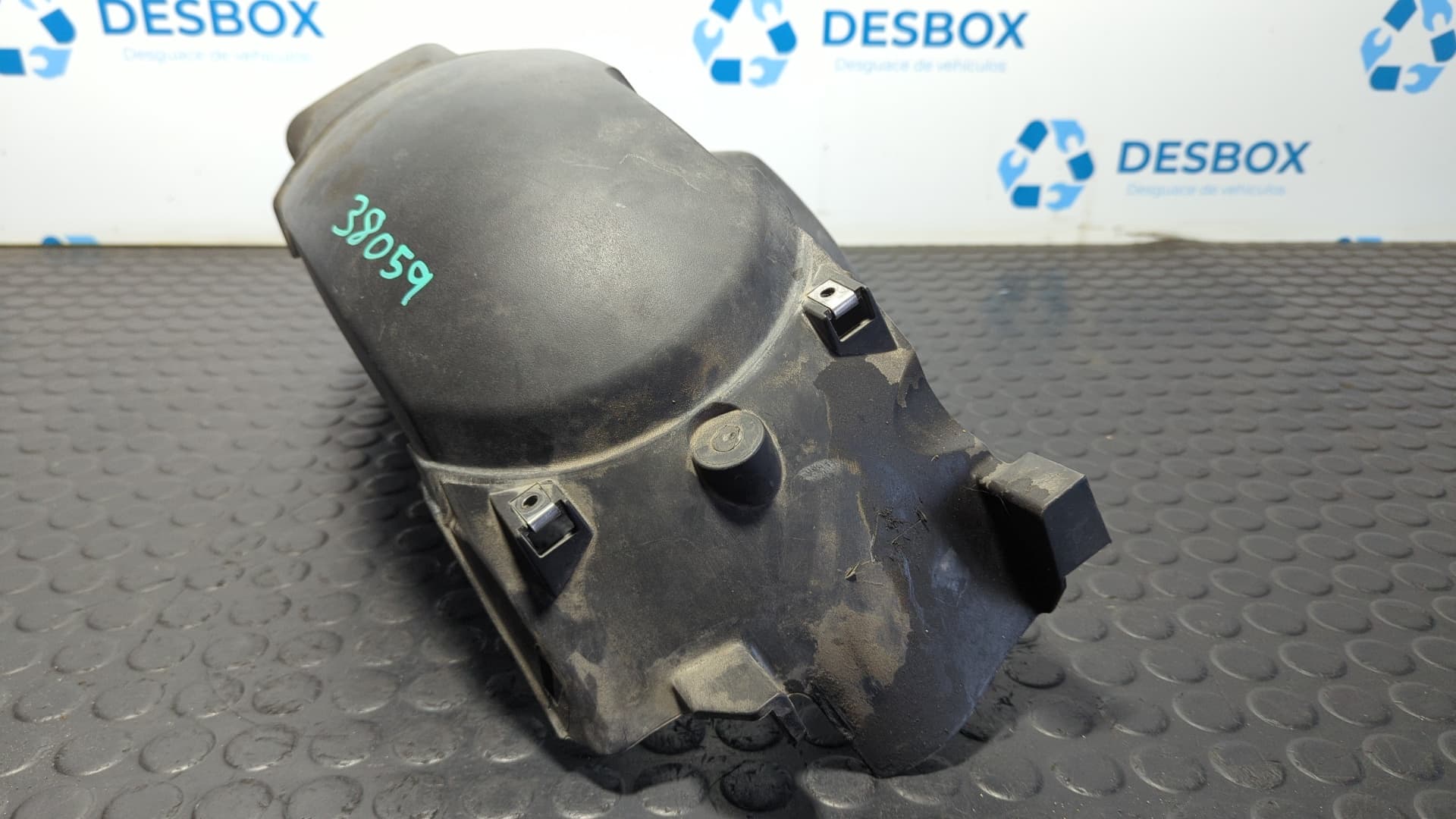 Recambio de GUARDABARROS TRASERO para PIAGGIO (VESPA) NRG POWER 49CC referencia OEM IAM 657147 - NEGRO 4