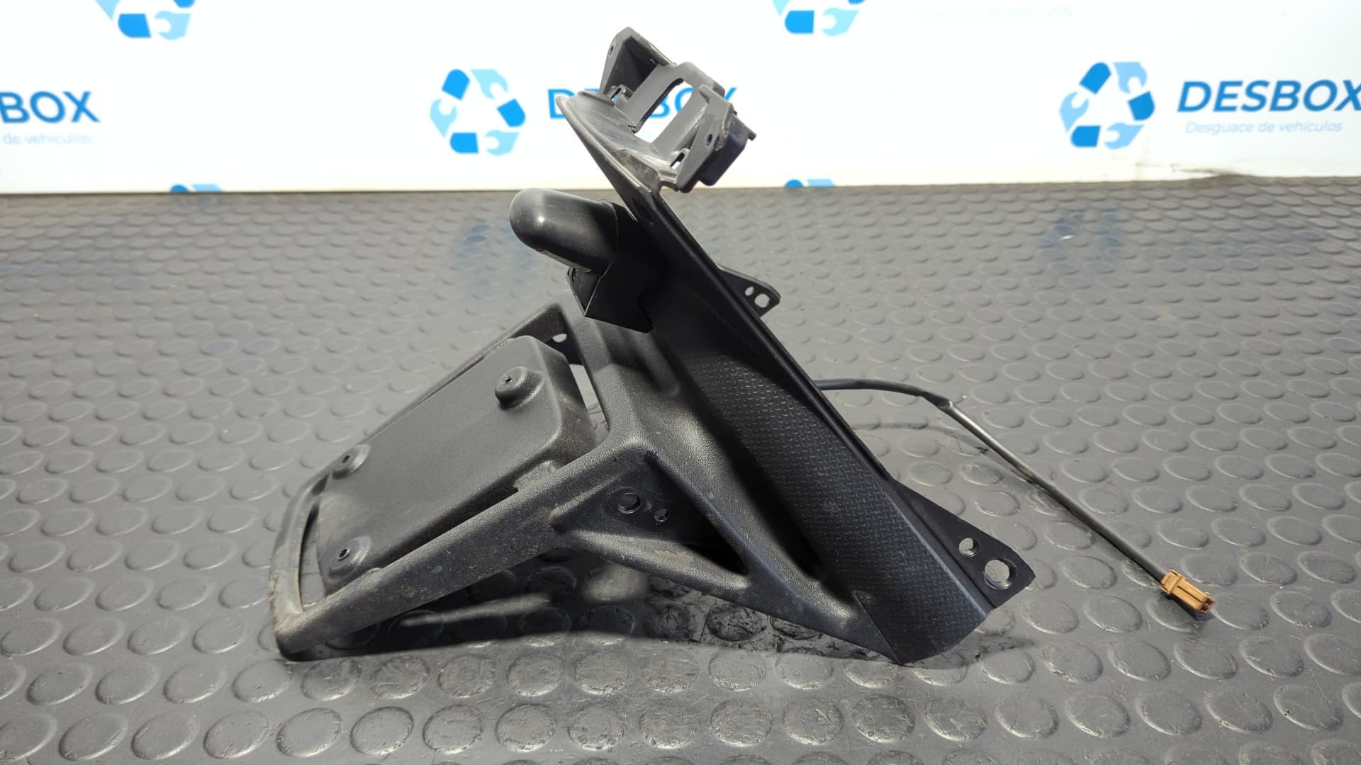 Recambio de PORTAMATRICULAS para PIAGGIO (VESPA) NRG POWER 49CC referencia OEM IAM 959334 - NEGRO 2
