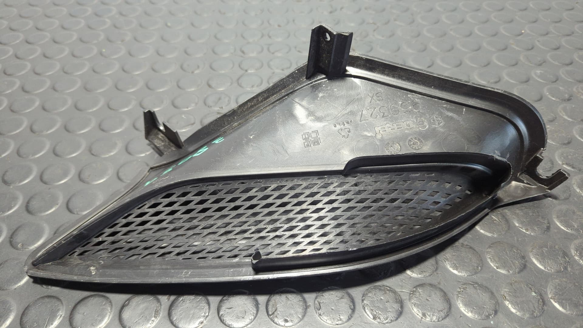 Recambio de REJILLA DELANTERA para PIAGGIO (VESPA) NRG POWER 49 CC 49CC referencia OEM IAM 959327 - NEGRO 2