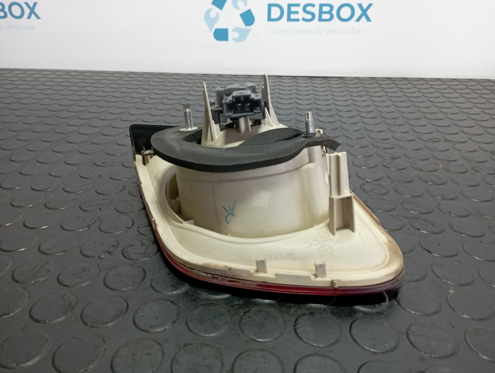Recambio de PILOTO PORTON IZQUIERDO para VOLKSWAGEN JETTA (1K2) 2.0 TDI BKD referencia OEM IAM 1K5945093 - VERDE 3