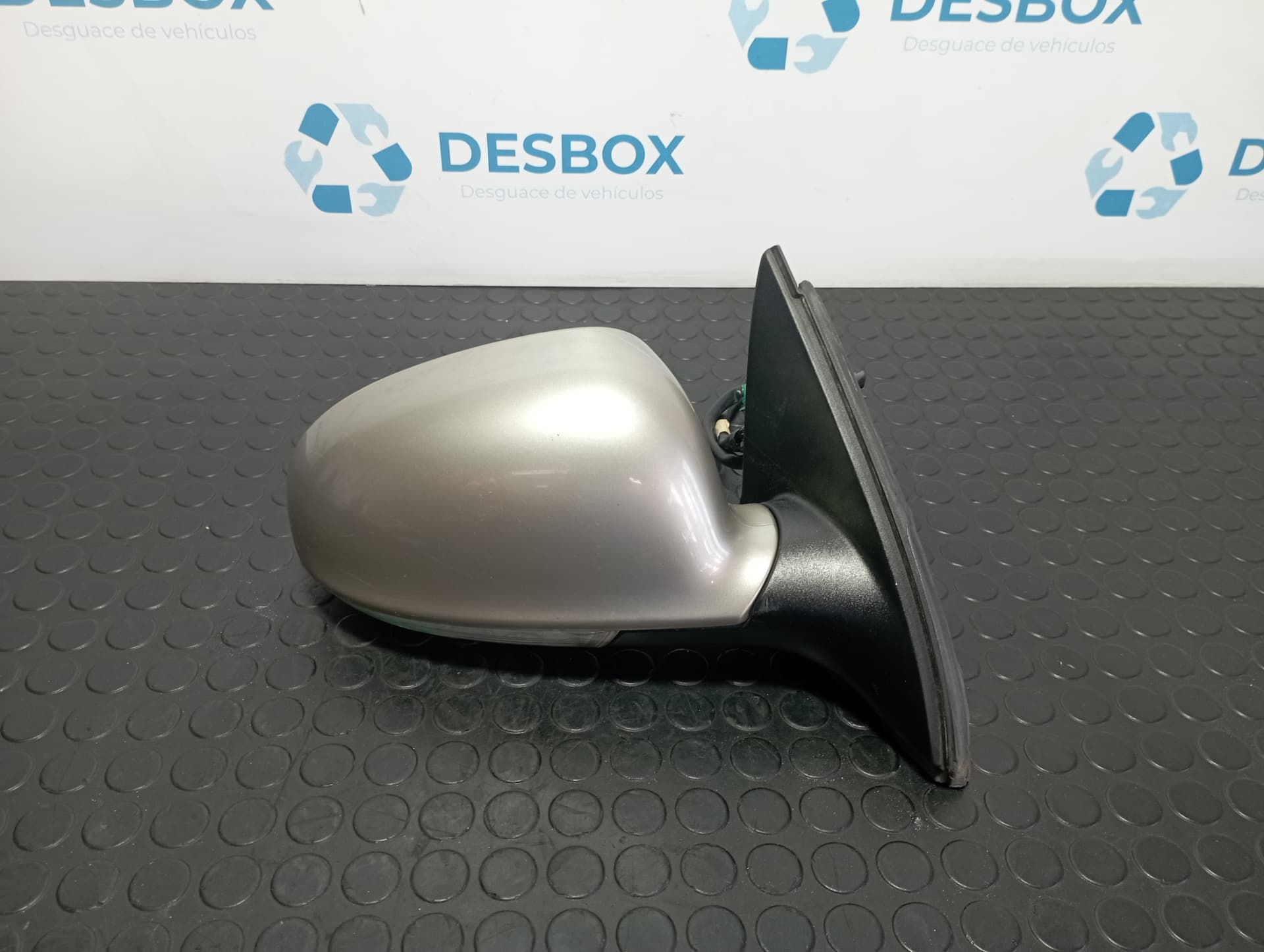 Recambio de RETROVISOR DERECHO para VOLKSWAGEN JETTA (1K2) 2.0 TDI BKD referencia OEM IAM 1K5857934 - VERDE 5