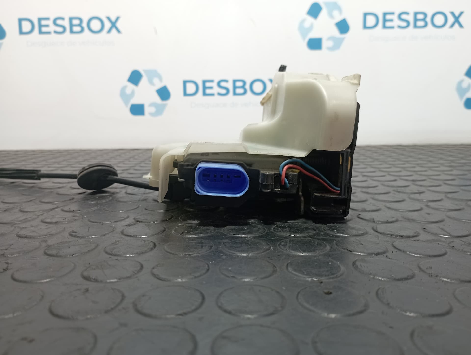 Recambio de CERRADURA PUERTA DELANTERA IZQUIERDA para VOLKSWAGEN JETTA (1K2) 2.0 TDI BKD referencia OEM IAM 301837015AB - VERDE 4
