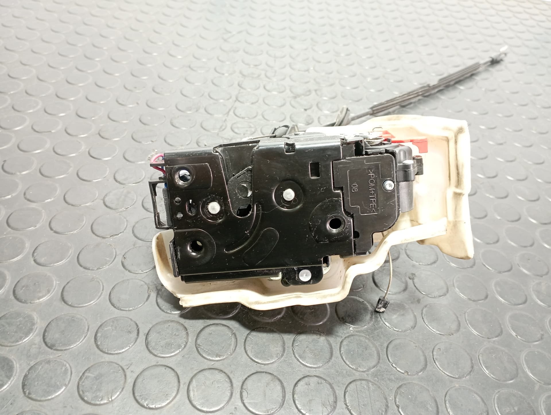 Recambio de CERRADURA PUERTA DELANTERA DERECHA para VOLKSWAGEN JETTA (1K2) 2.0 TDI BKD referencia OEM IAM 3D1837016AC - VERDE 3