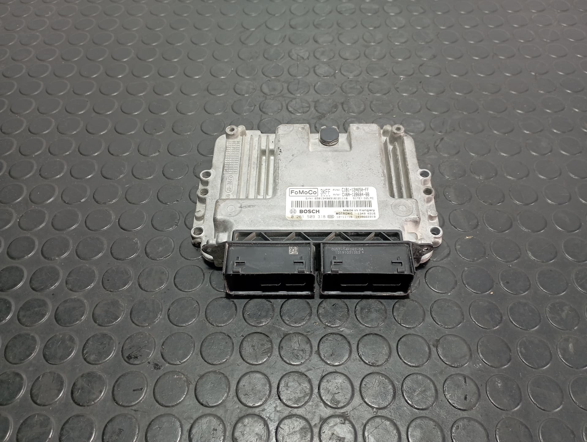 Recambio de CENTRALITA MOTOR UCE para FORD FIESTA (CCN) Black Edition SFJA referencia OEM IAM 0261S09318 - BLANCO