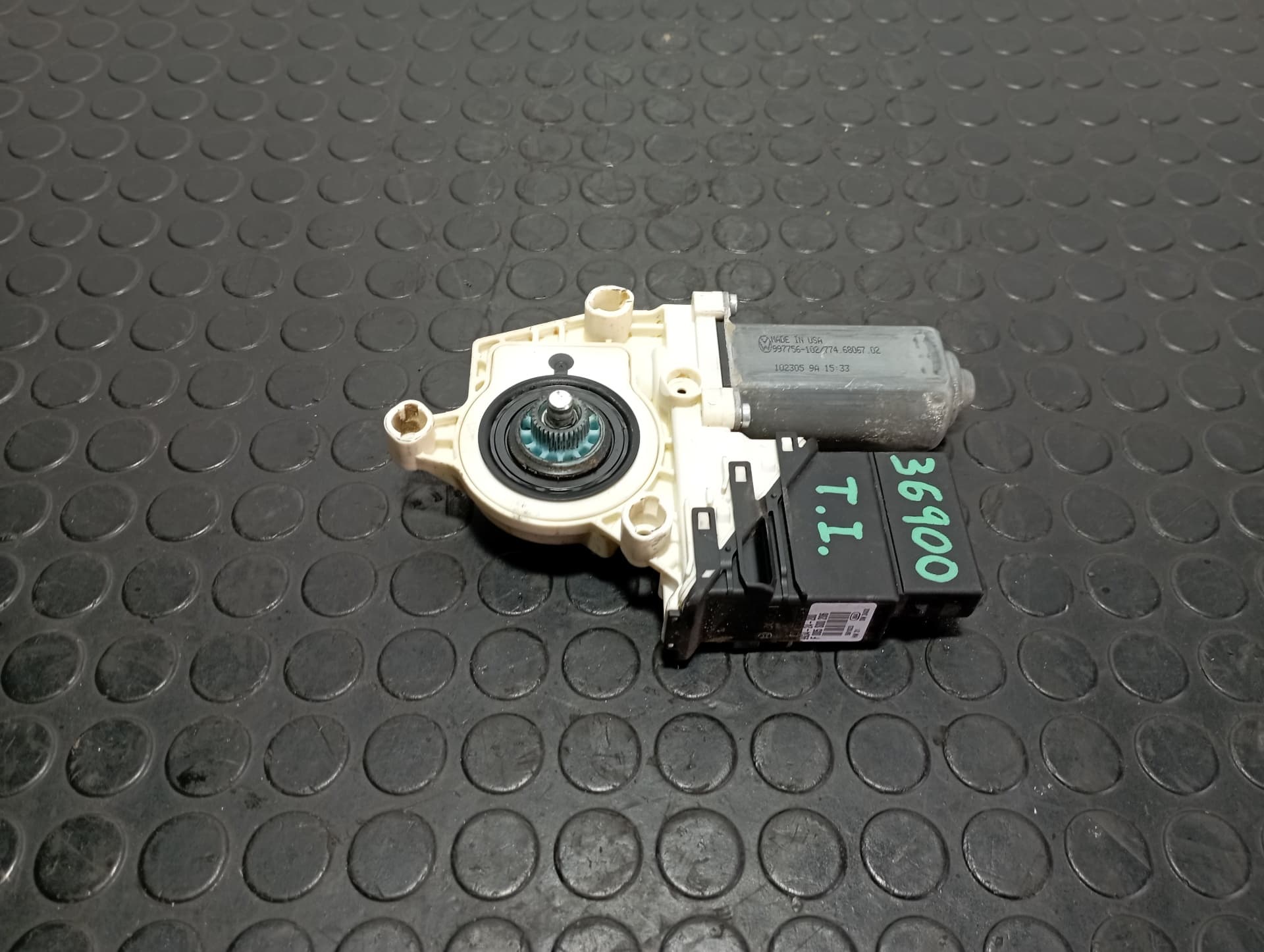 Recambio de MOTOR ELEVALUNAS TRASERO IZQUIERDO para VOLKSWAGEN JETTA (1K2) 2.0 TDI BKD referencia OEM IAM 1K5839401B - VERDE 2