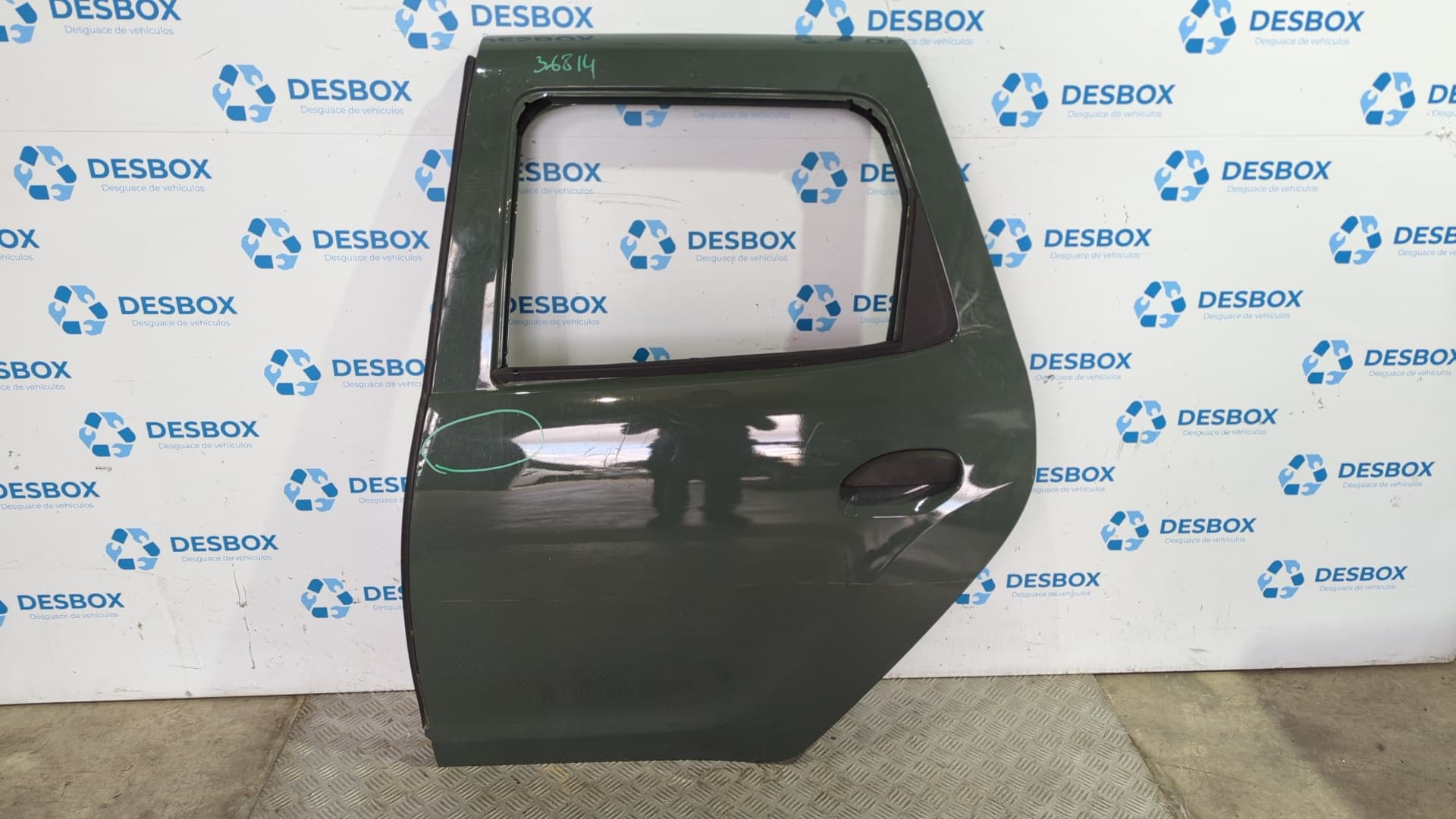 Recambio de PUERTA TRASERA IZQUIERDA para DACIA DUSTER II 0.999 H4DF4 - VERDE