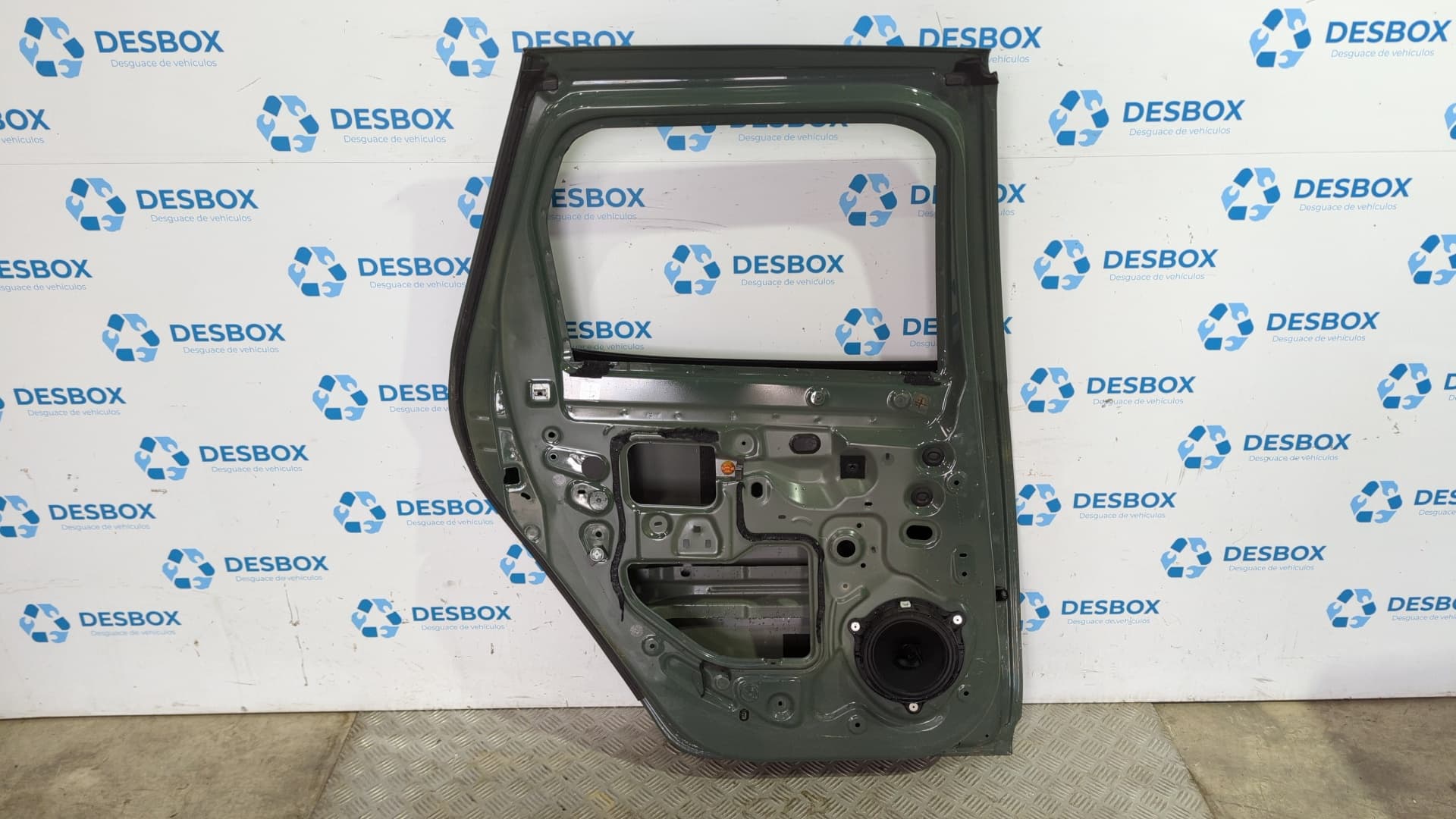Recambio de PUERTA TRASERA IZQUIERDA para DACIA DUSTER II 0.999 H4DF4 - VERDE 3