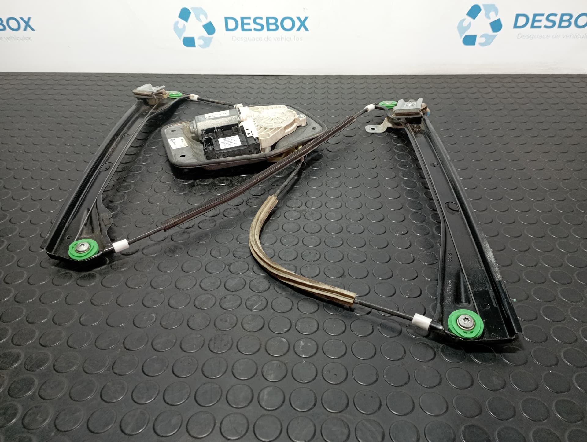 Recambio de ELEVALUNAS DELANTERO DERECHO para VOLKSWAGEN JETTA (1K2) 2.0 TDI BKD referencia OEM IAM 1K5837462B - VERDE
