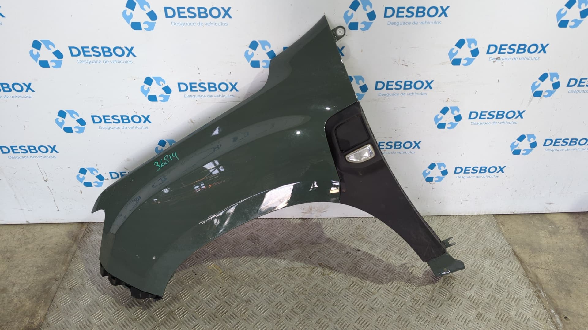 Recambio de ALETA DELANTERA IZQUIERDA para DACIA DUSTER II 0.999 H4DF4 - VERDE