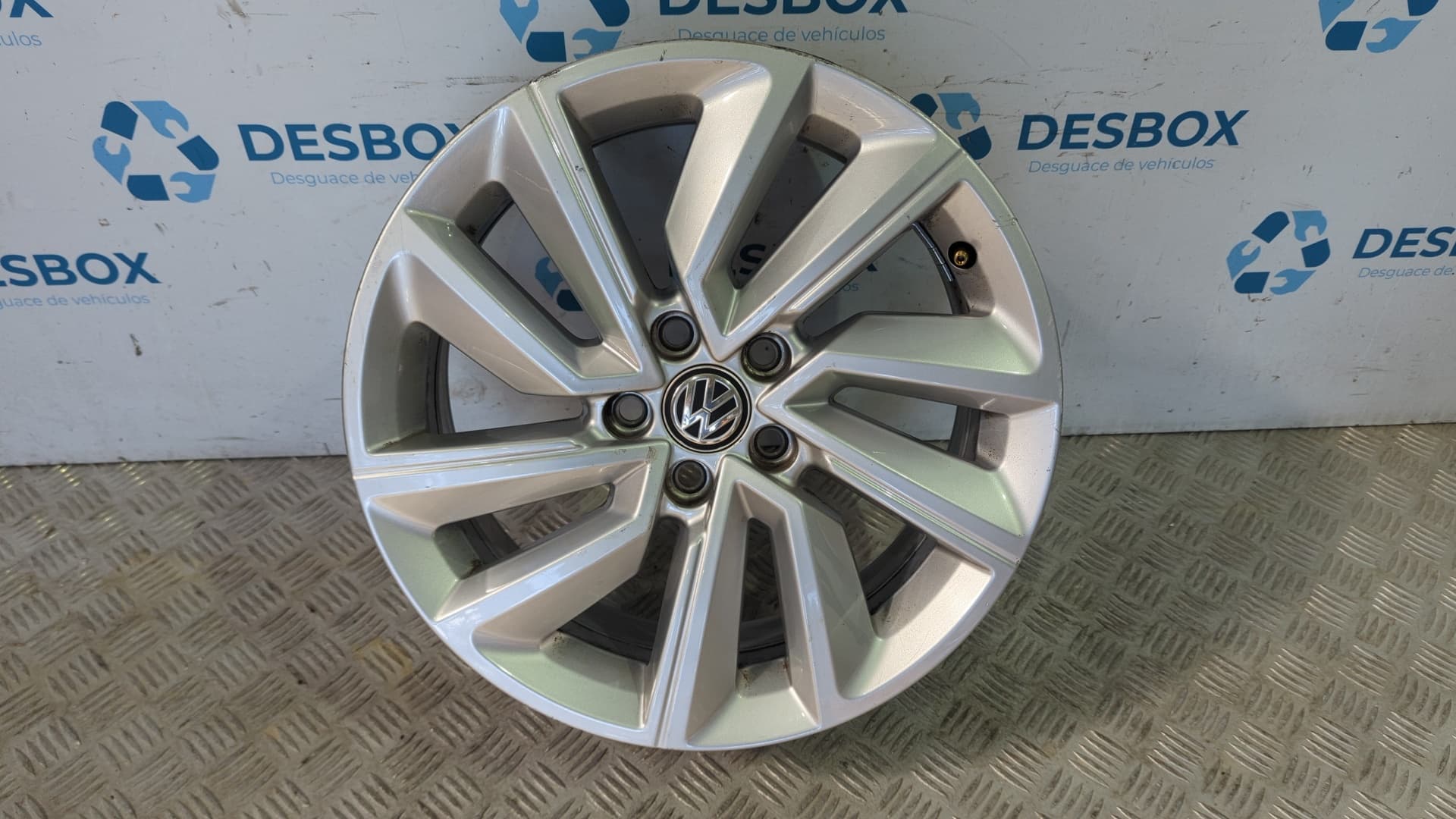 Recambio de JUEGO LLANTAS para VOLKSWAGEN T-CROSS (D31) 1.0 TSI DKLA referencia OEM IAM 2GM601025S - NARANJA 4