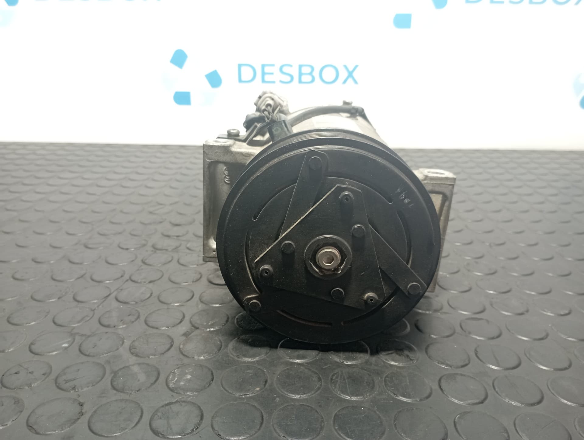 Recambio de COMPRESOR AIRE ACONDICIONADO para RENAULT CAPTUR Dynamique H4B400 referencia OEM IAM  926000734R - BLANCO 3